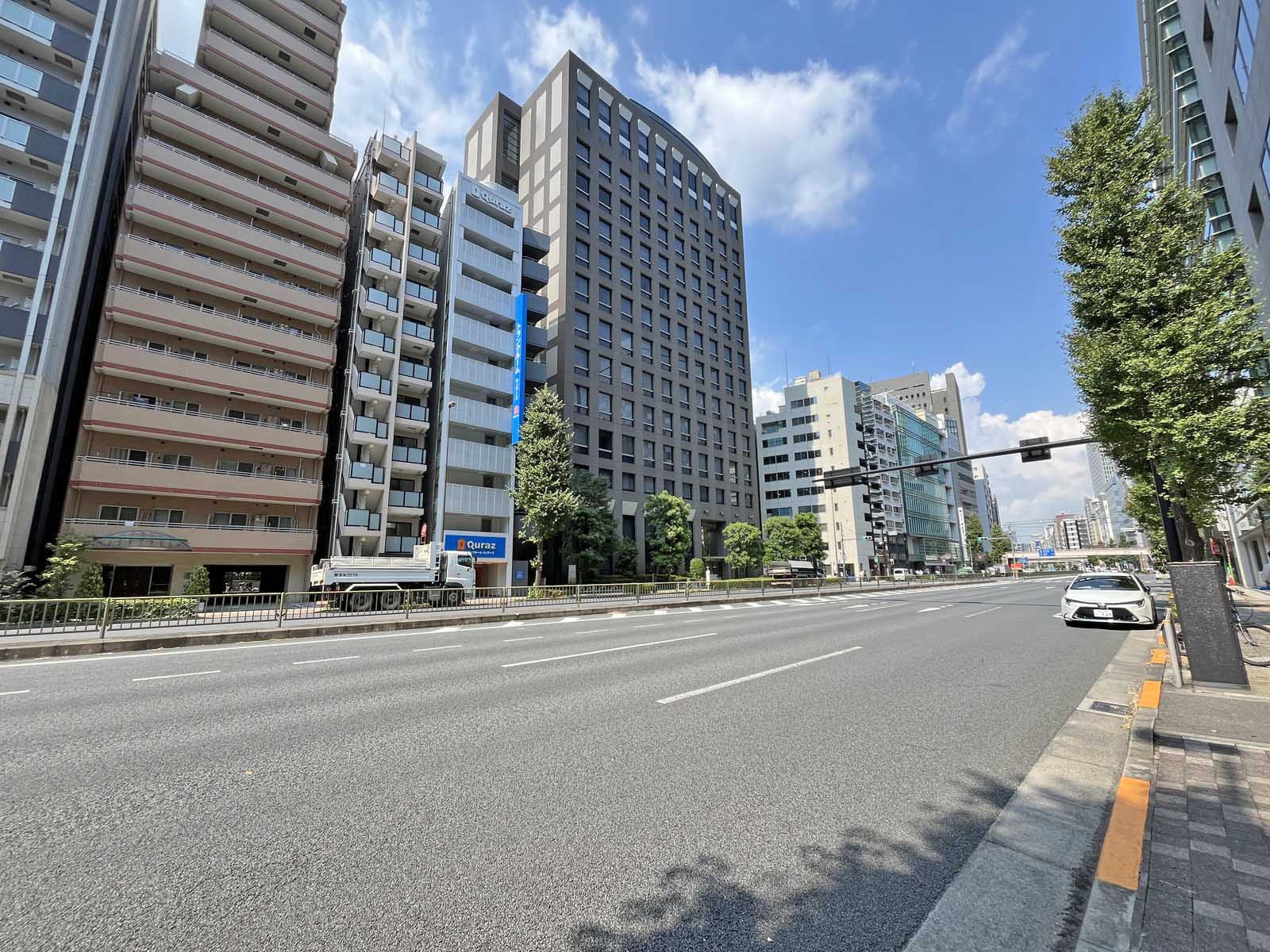 Aフロント芝二丁目ビル前面の第一京浜