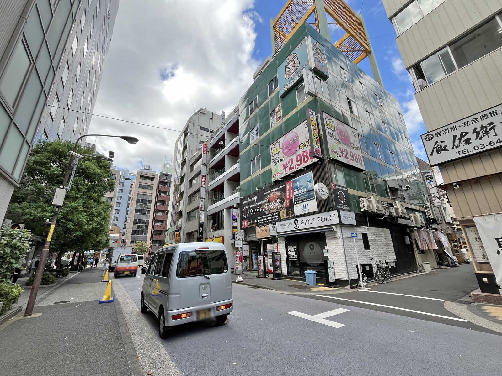 精工ビル前面通り