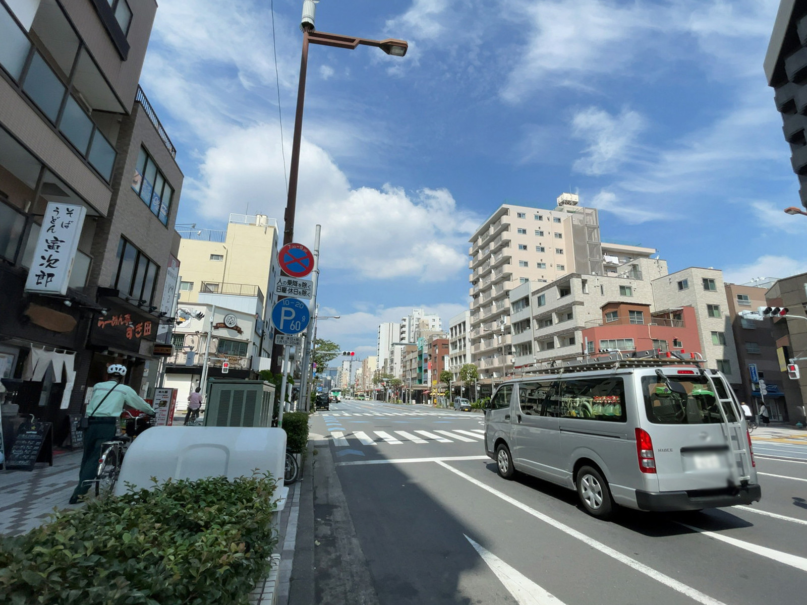 ハイツ深川前面の通り