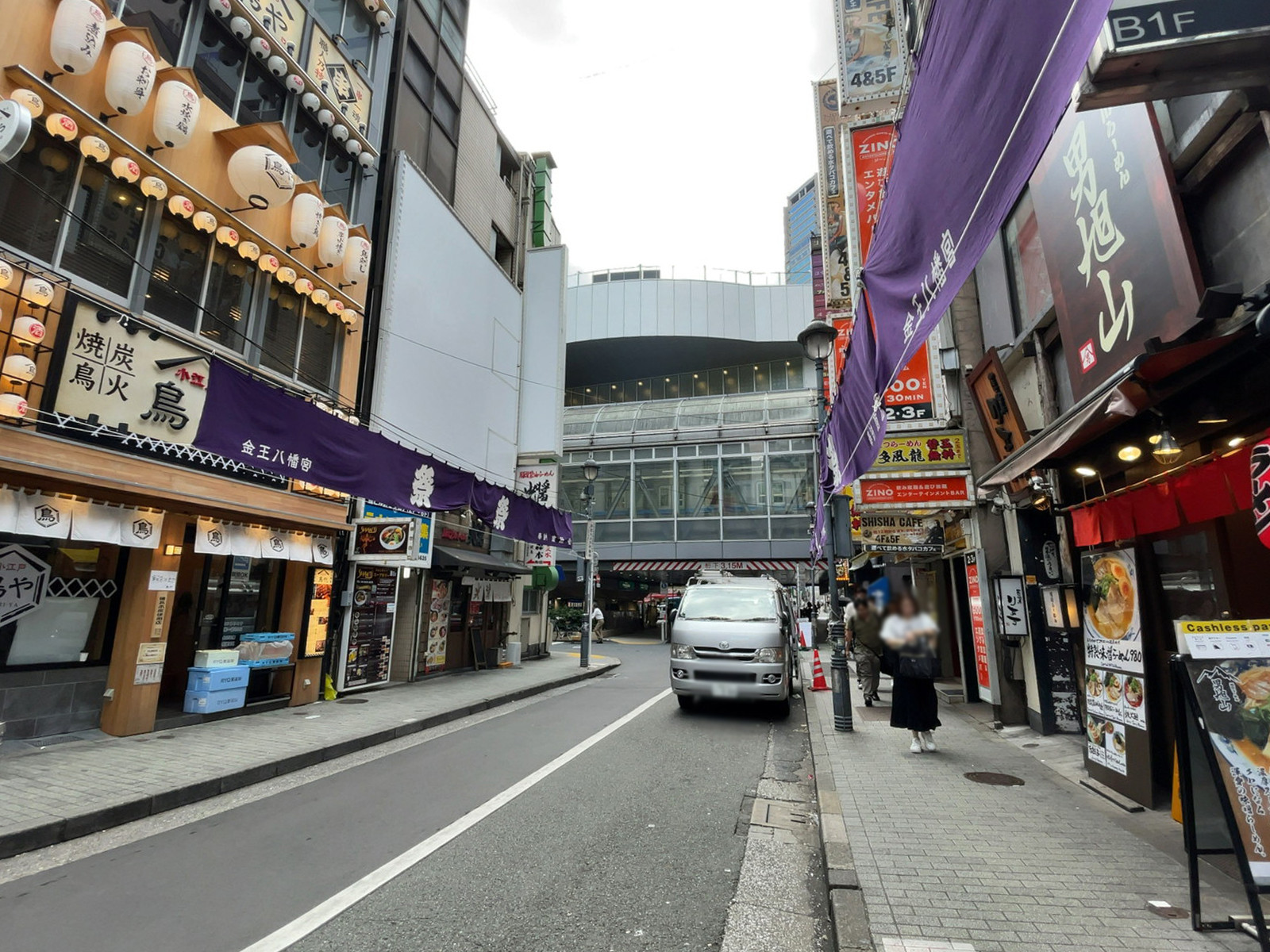 渋谷道玄坂ビル前面の通り