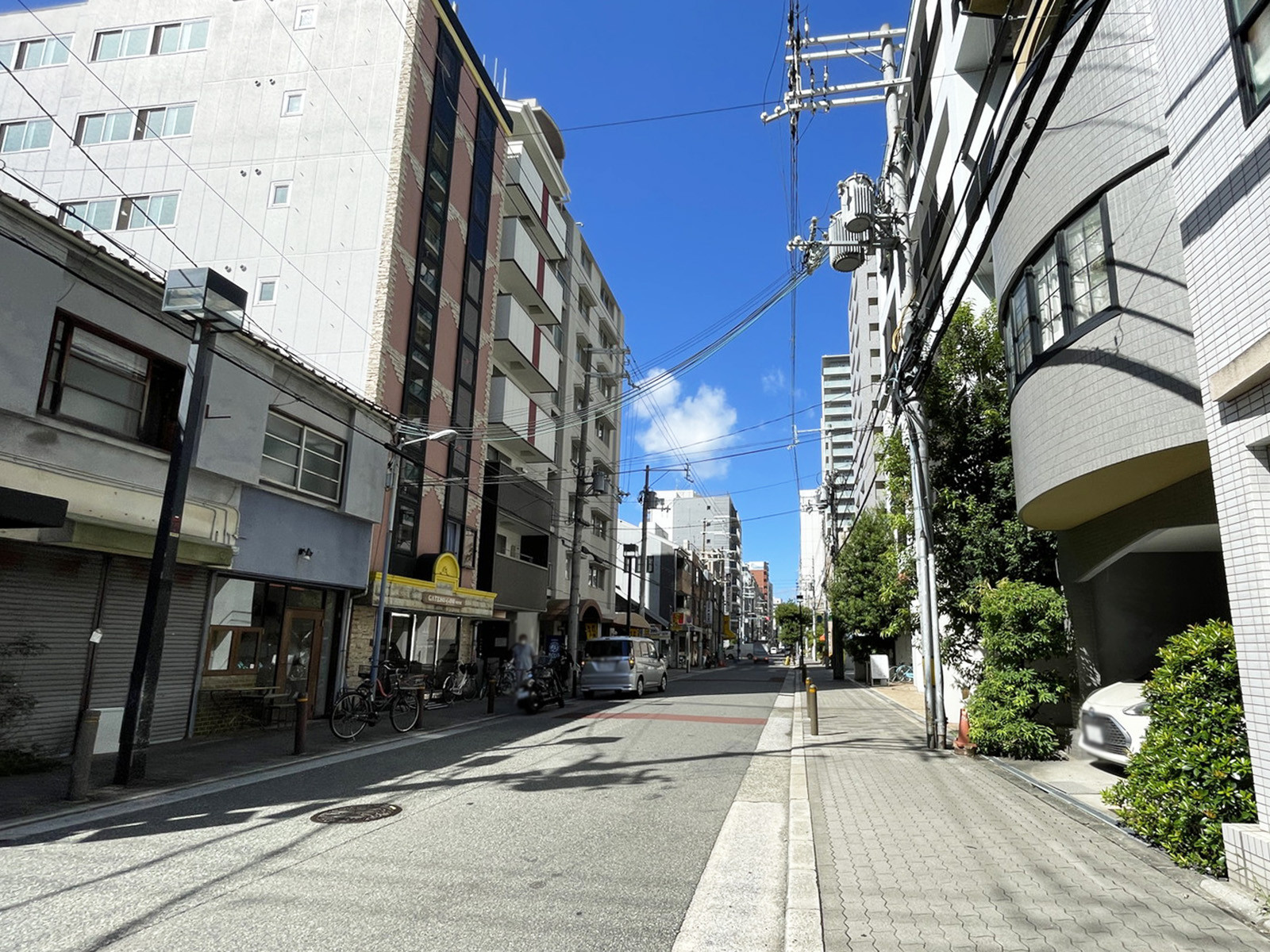 ナカモリ新町ビル前面の通り
