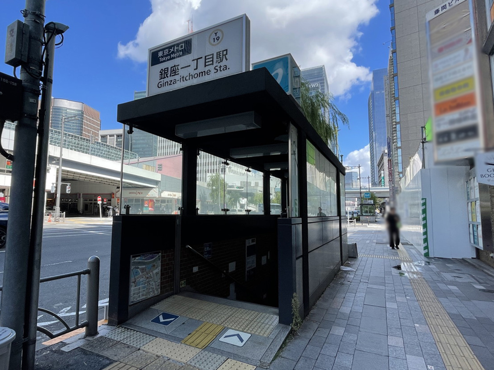 最寄りの「銀座一丁目駅」