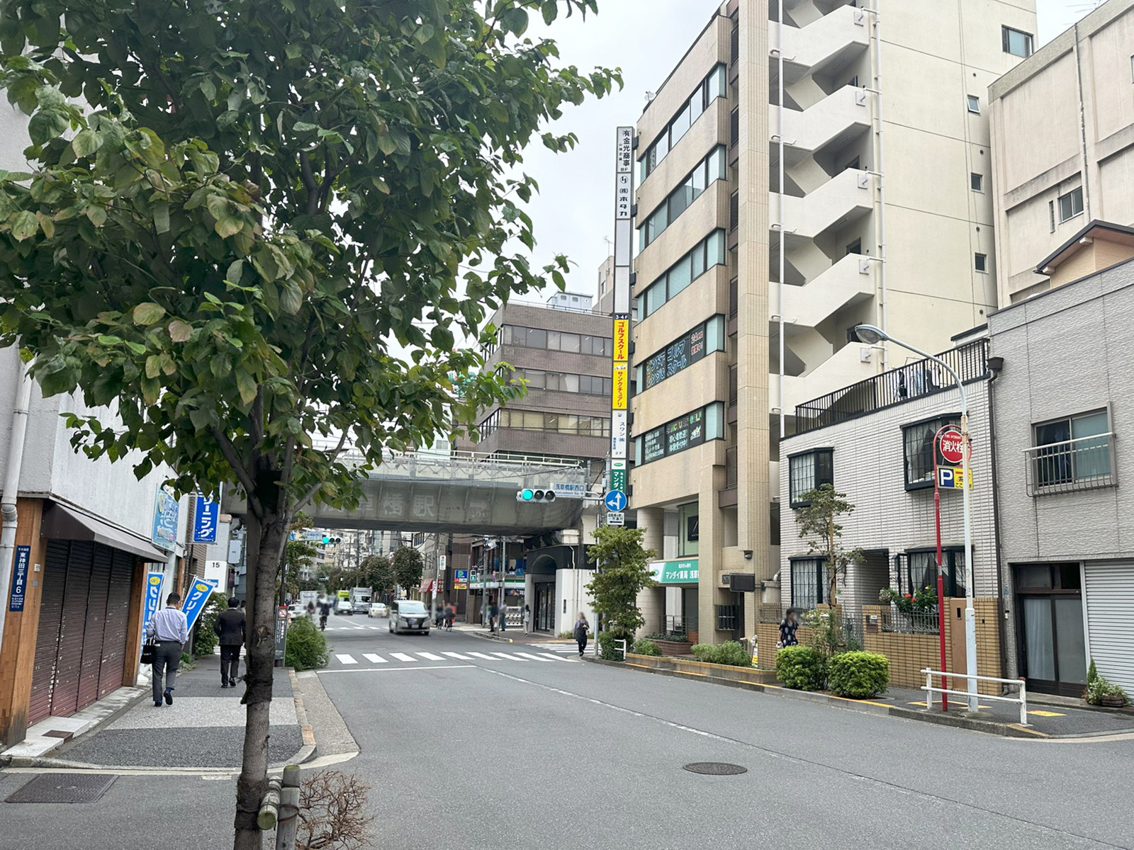 斎藤サンエスビル前面の左衛門橋通り