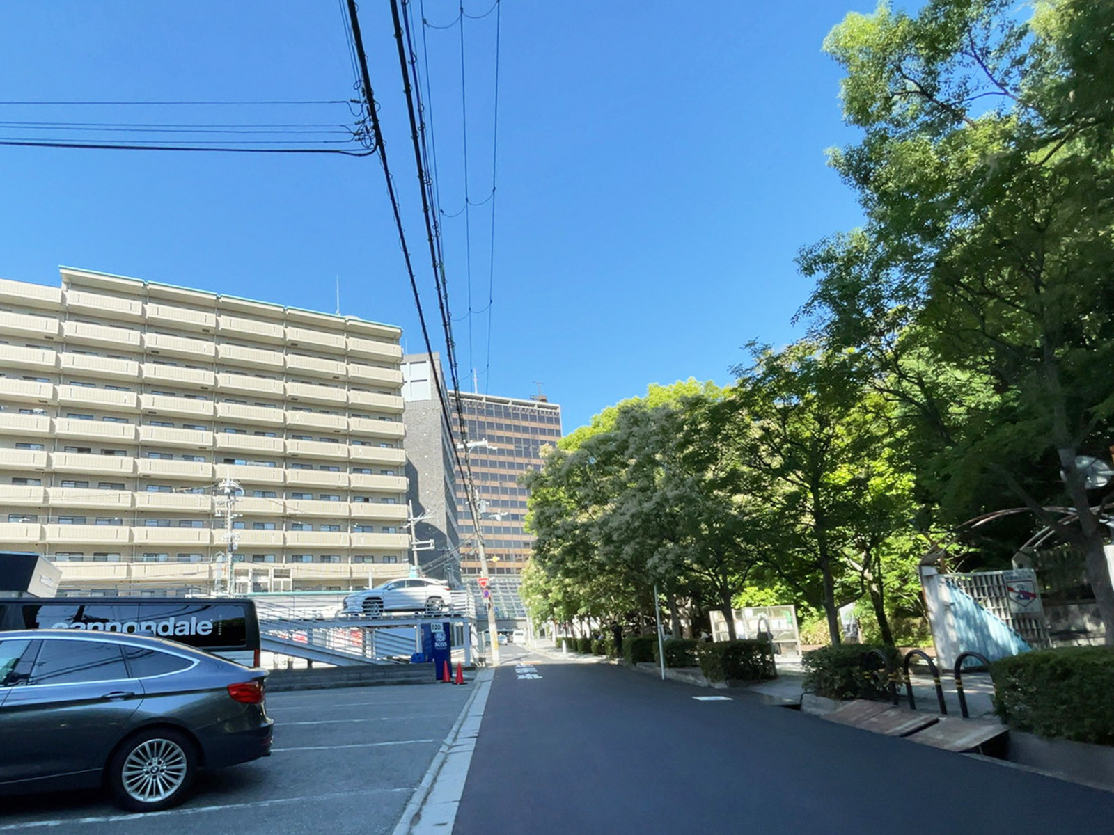 土井第一ビル前面の通り
