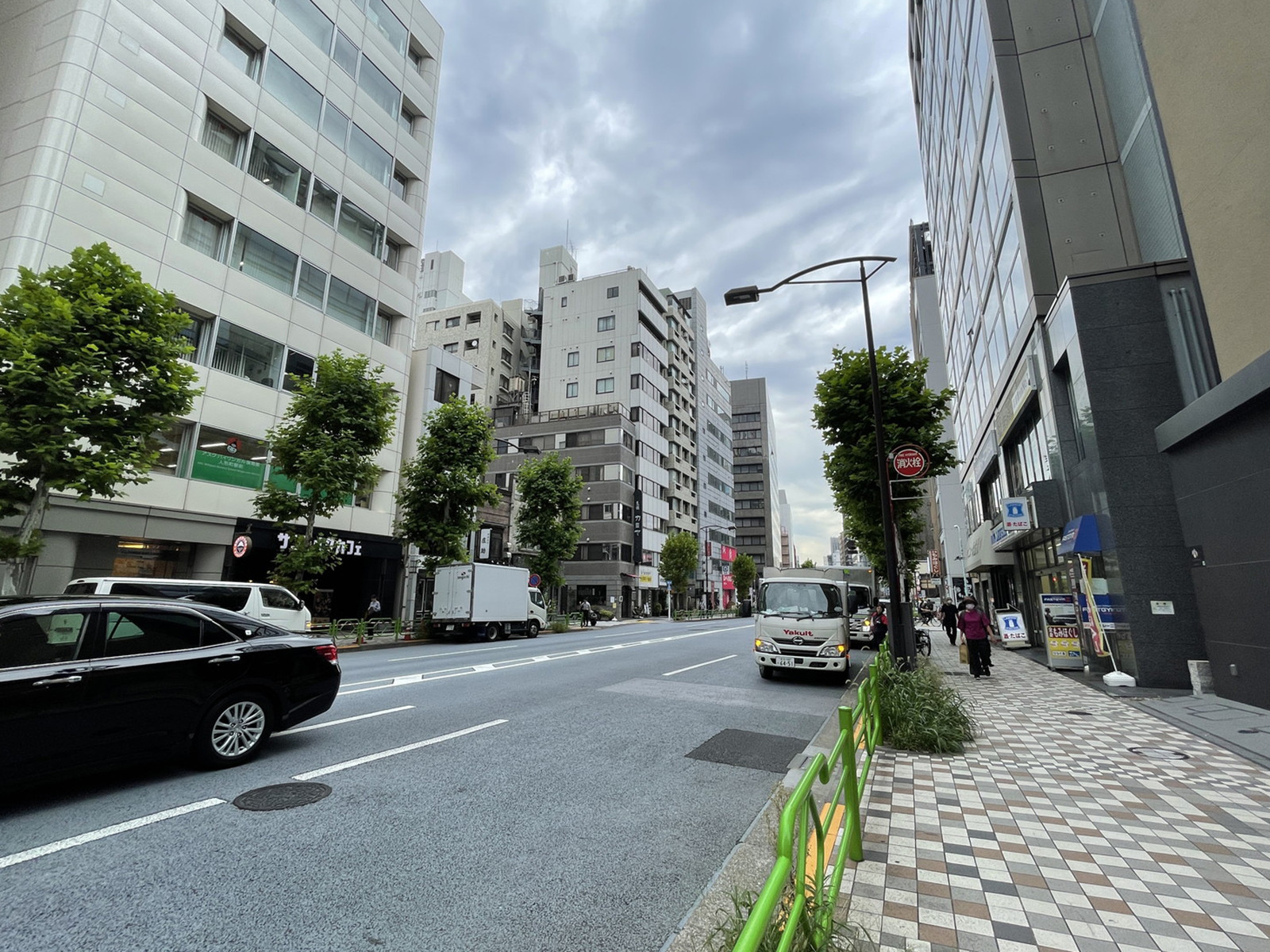 FORECAST人形町PLACE前面の通り