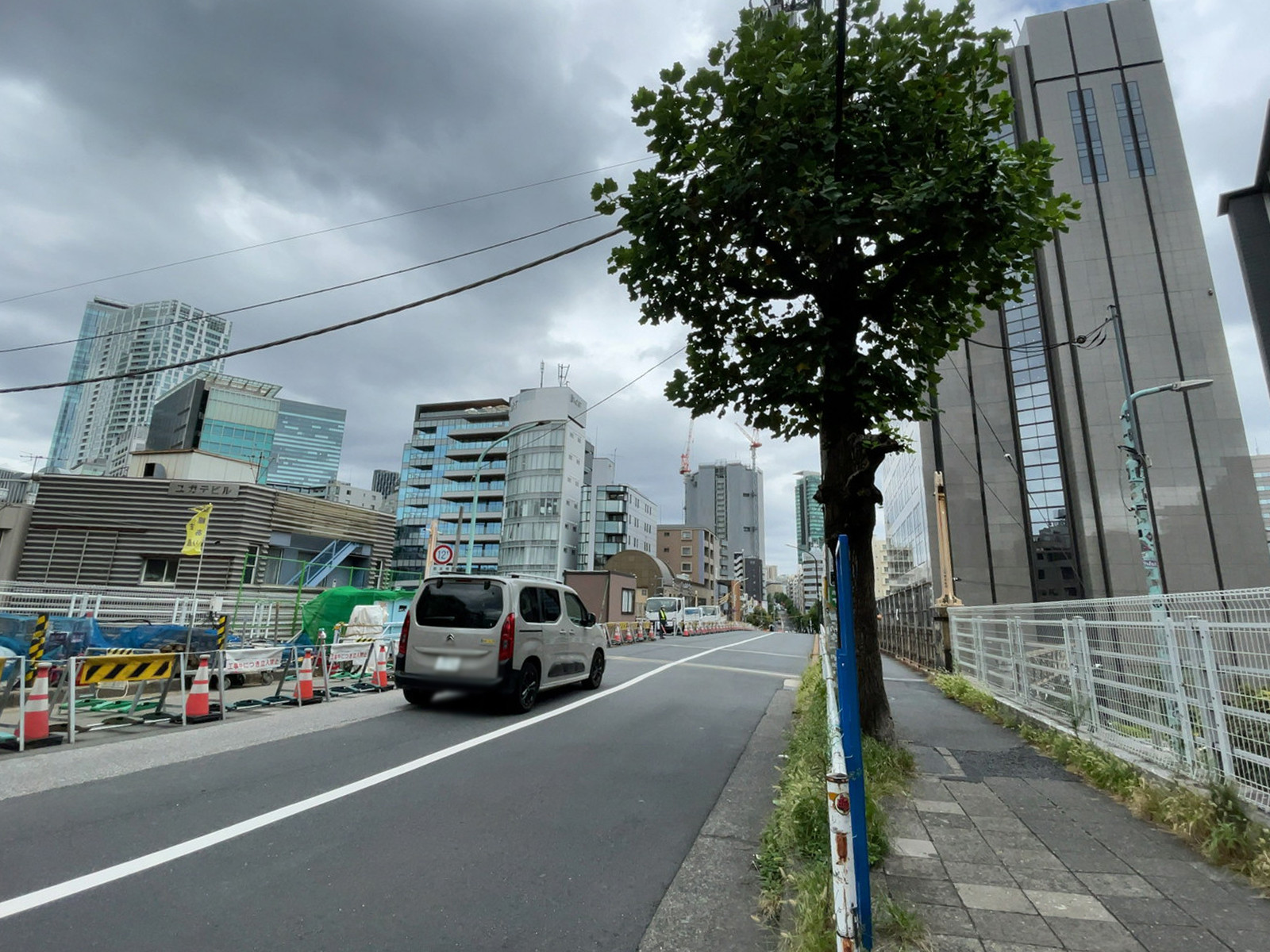 SYLA代官山前面の通り