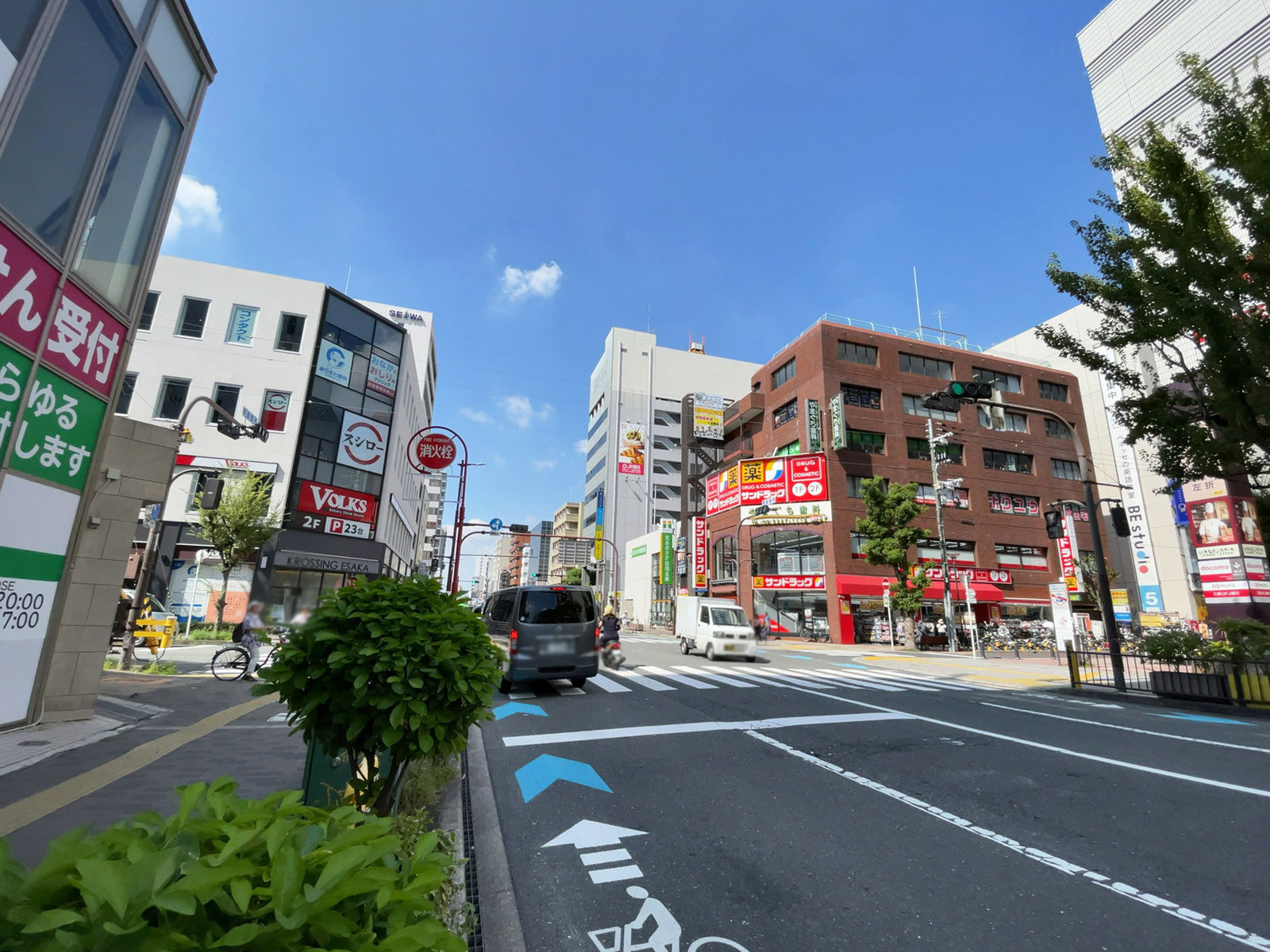 西谷東急ビル前面の通り