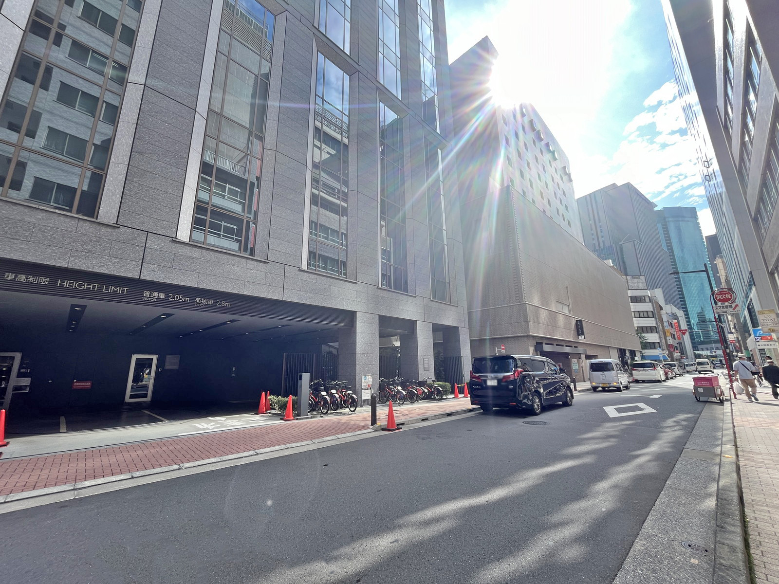 銀座NHビル前面通り