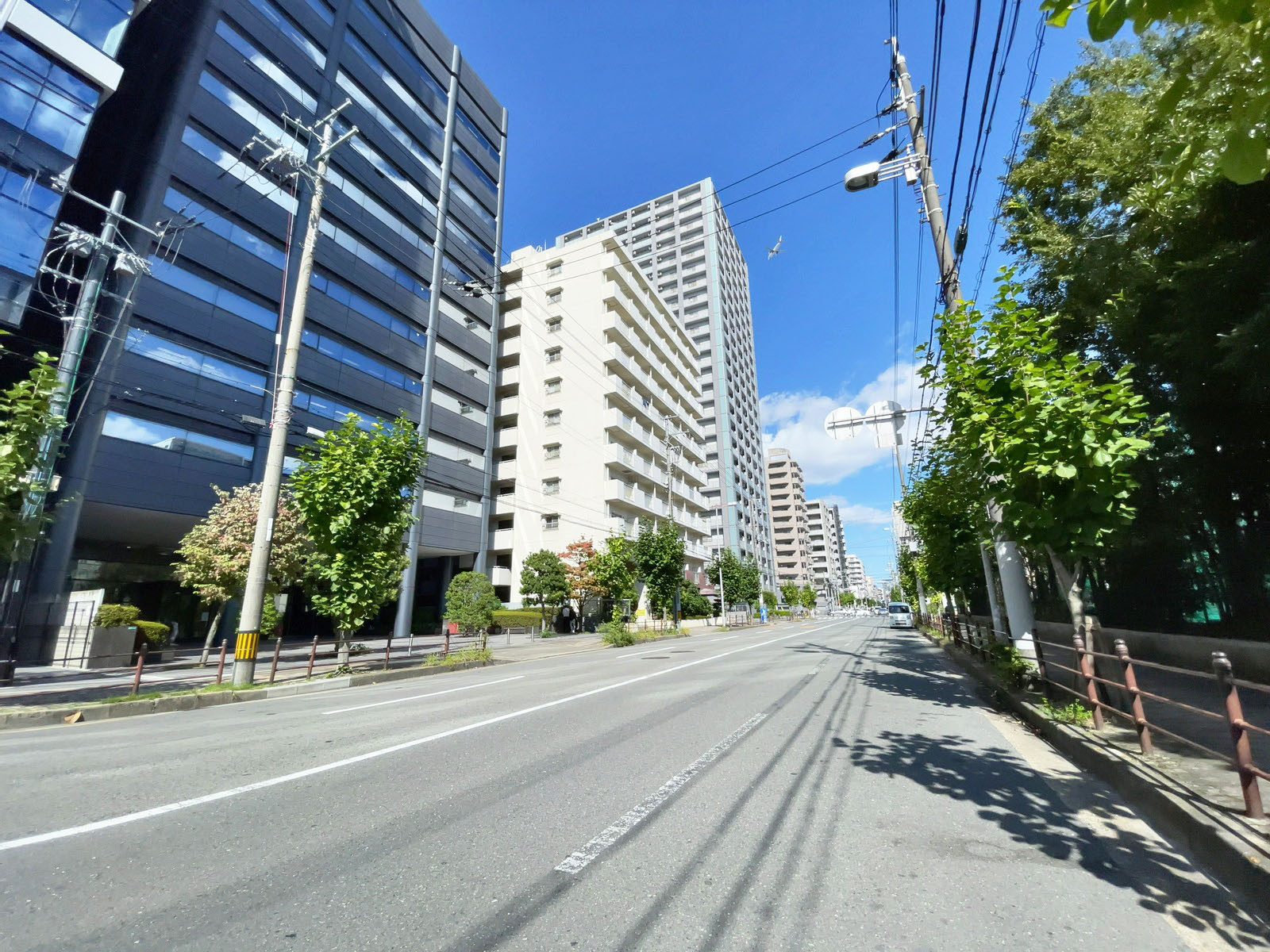 ONEST新大阪スクエア前面の通り