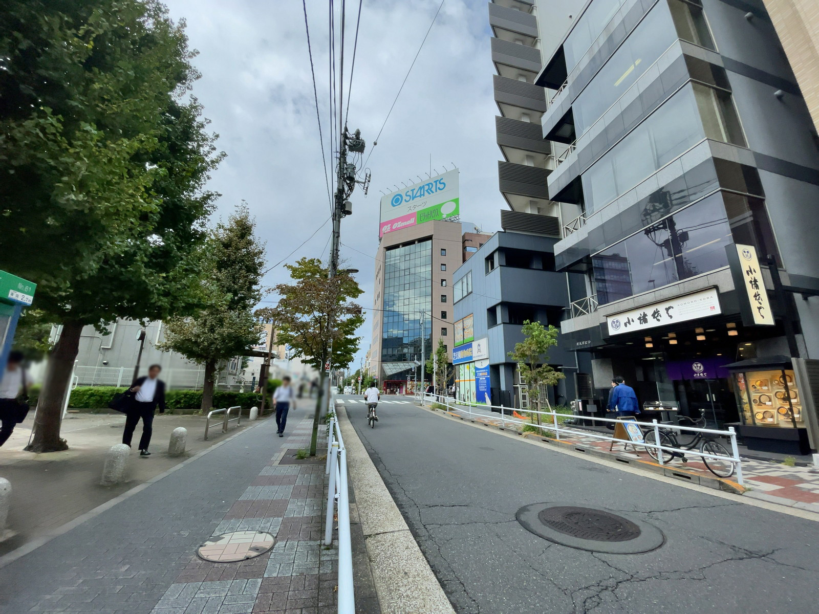 KTビル前面の通り