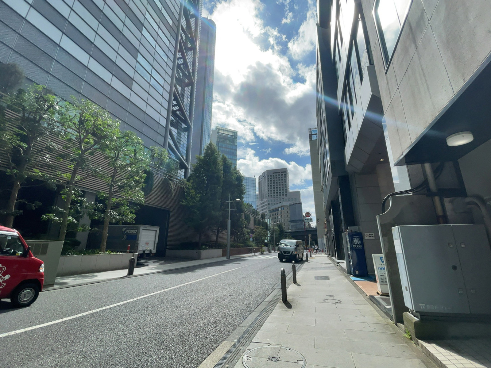 NX東新橋ビル前面の通り