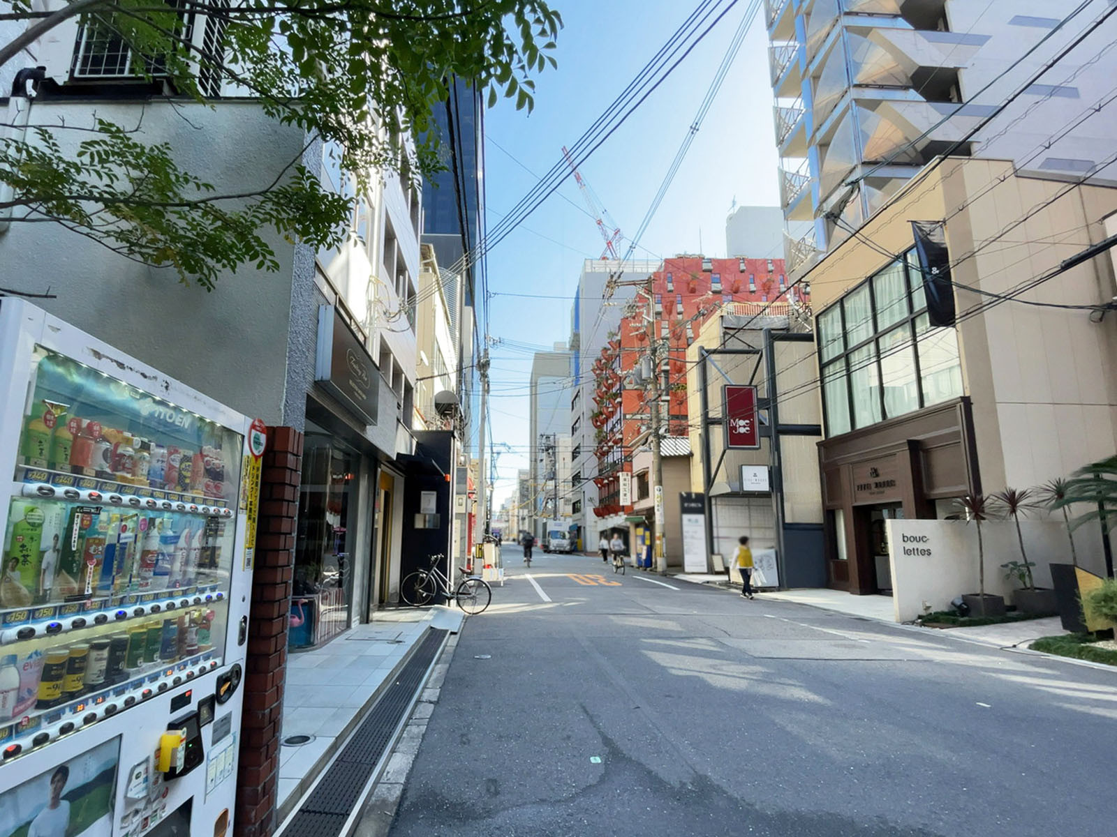 第一飯沼ビル前面の通り
