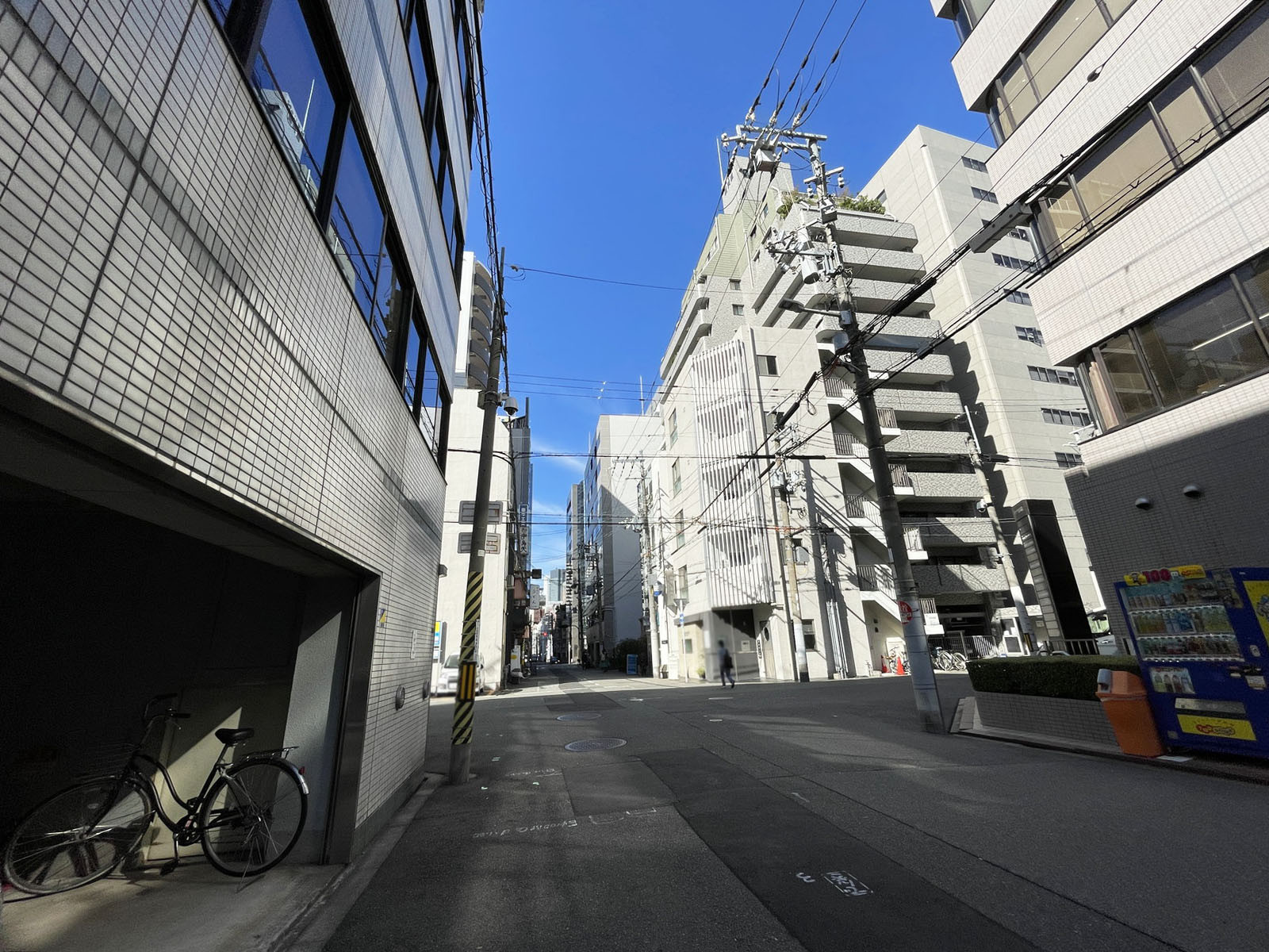 ふじビルディング前面の通り