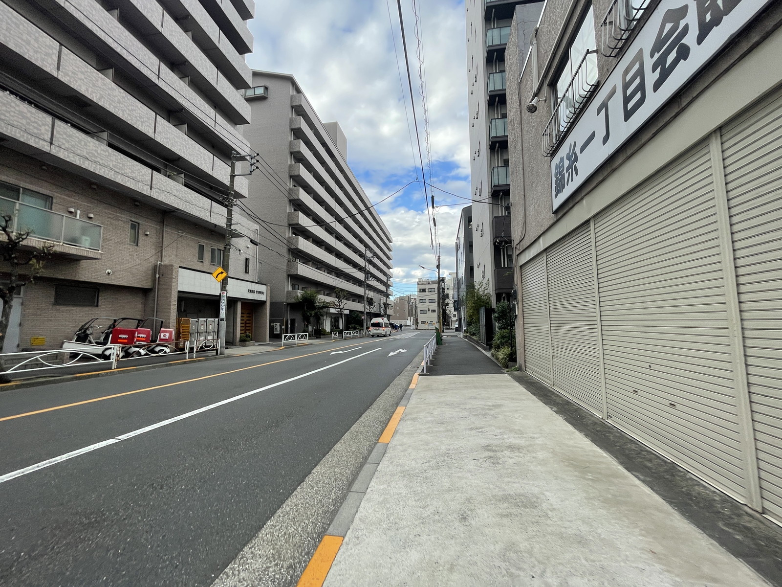 パークタウン2前面の通り