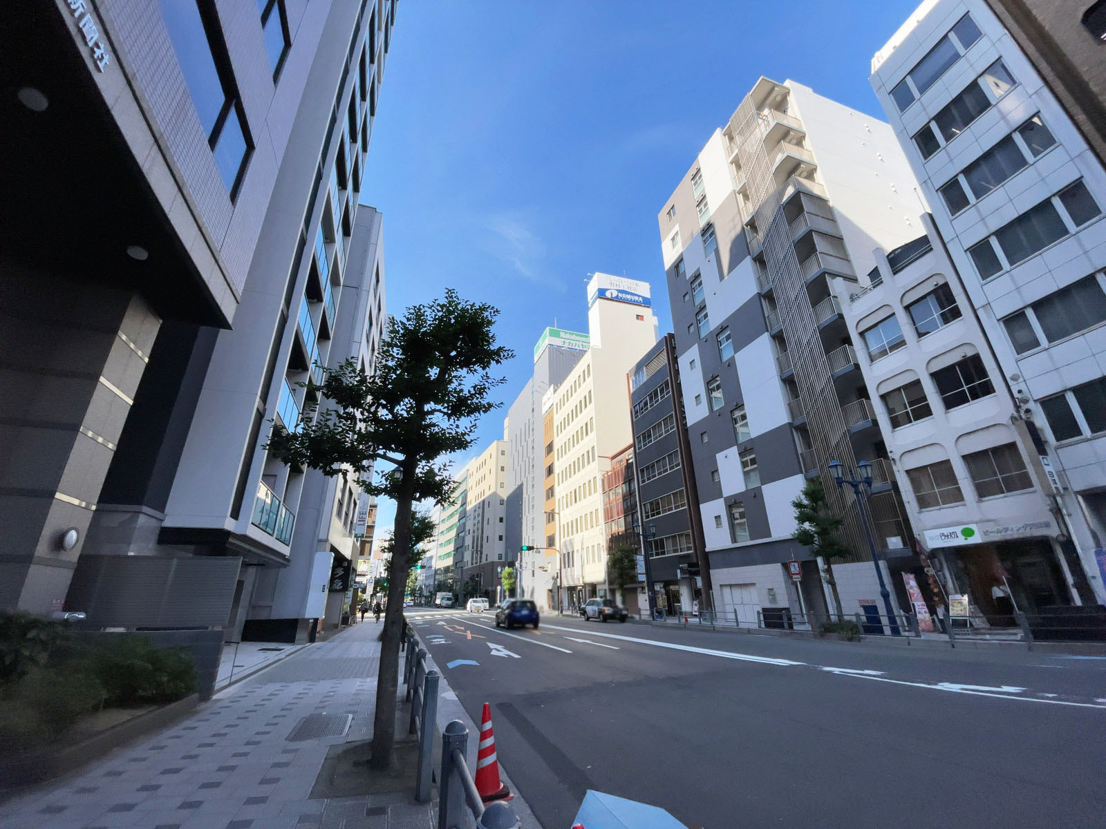 千歳第二ビル前面の通り