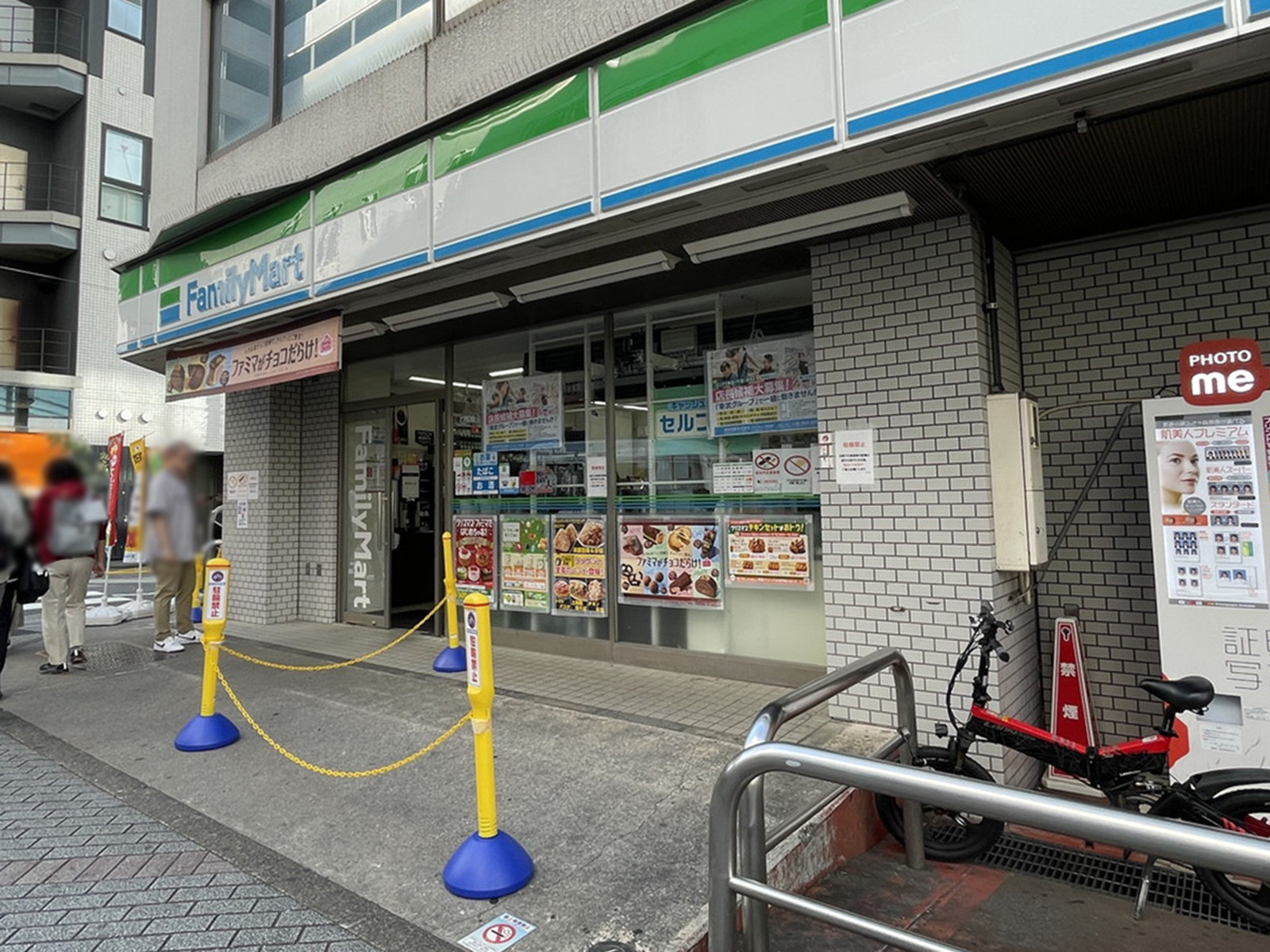 徒歩1分のファミリーマート池袋駅西店