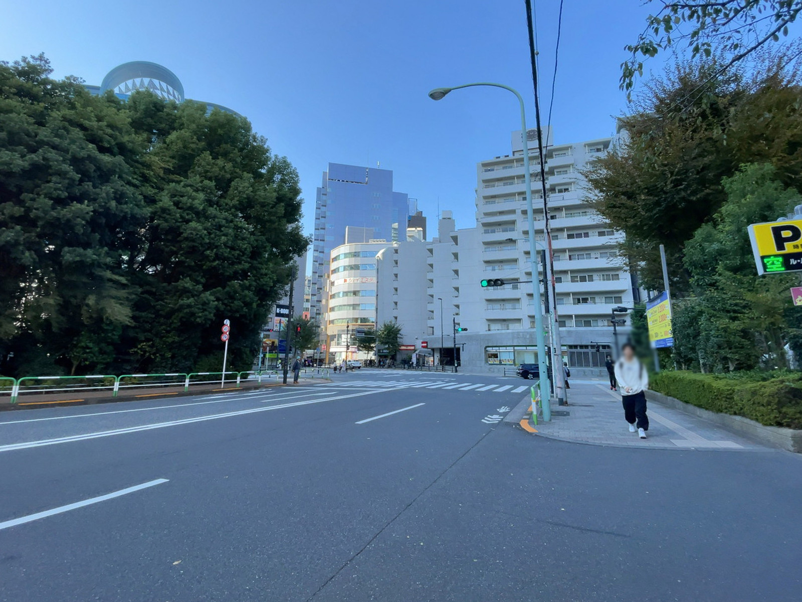 アーバンネット池袋ビル前面の通り