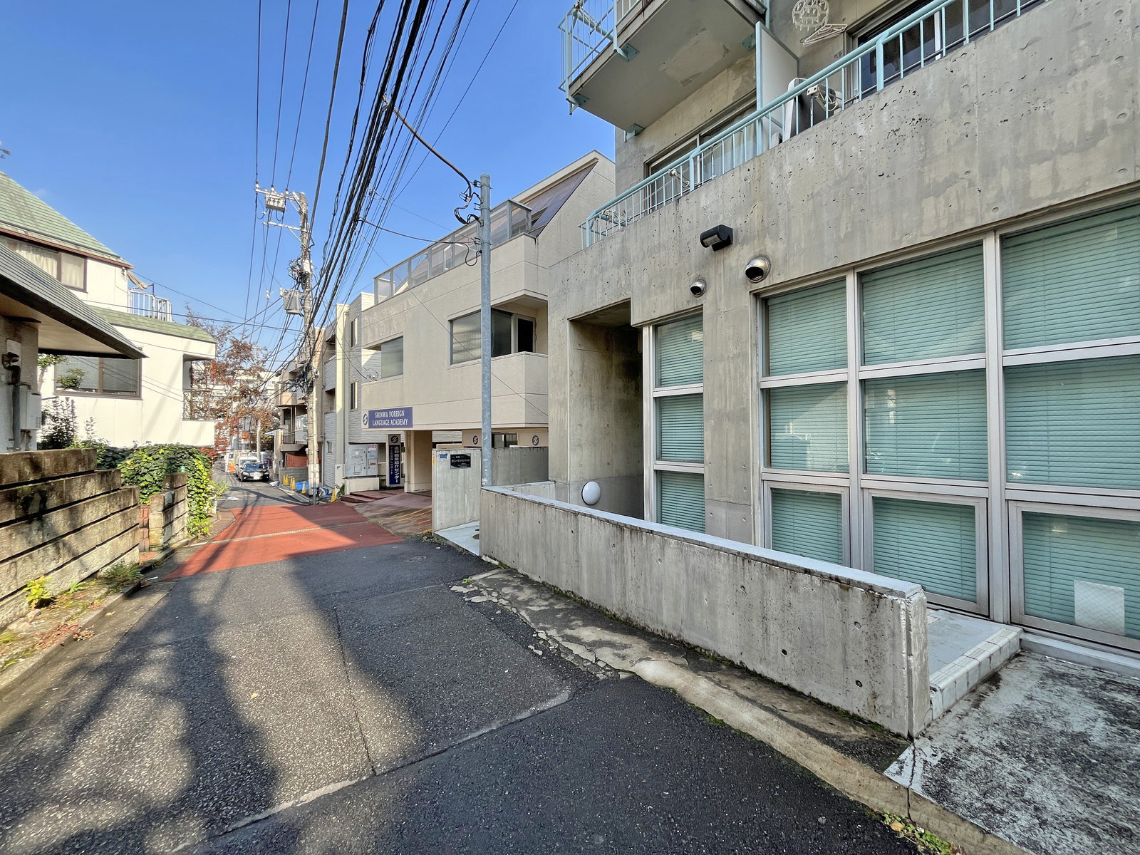メゾン田中前面通り