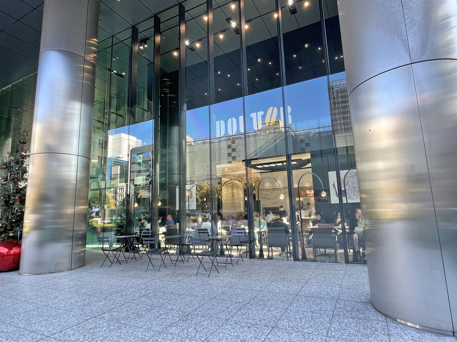 徒歩4分のドトール青山店