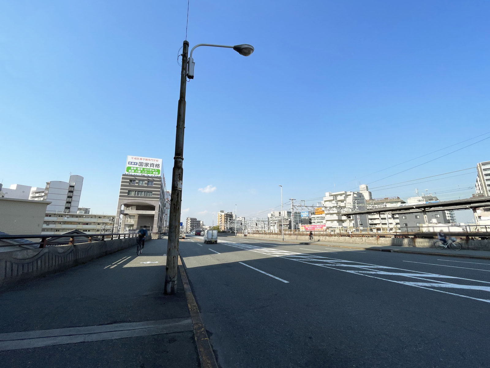ノースヴィレッジ貮番館前面の通り