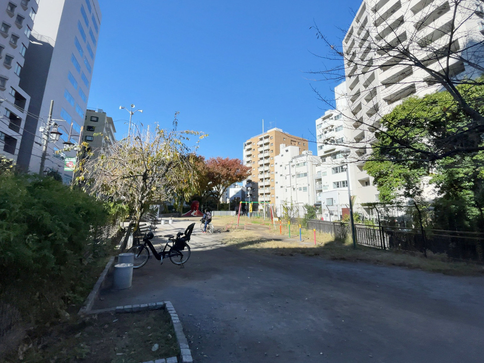 至近の恵比寿東公園