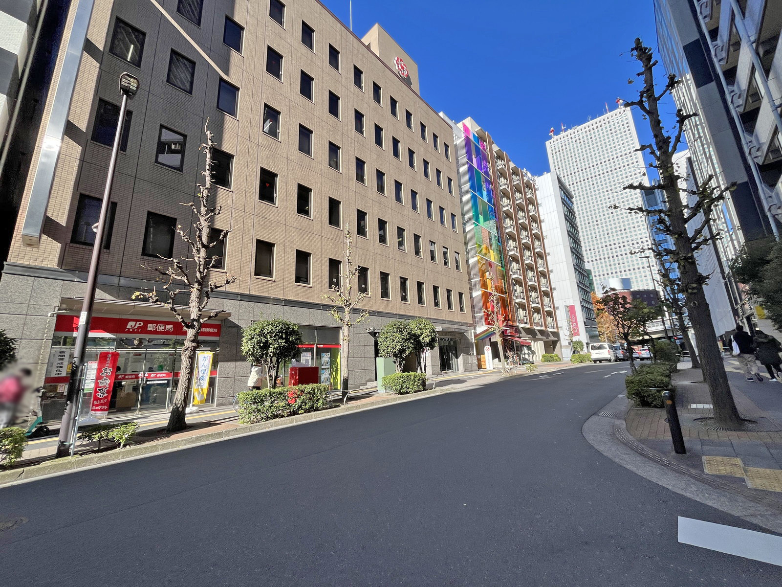 エイビス南池袋前面通り