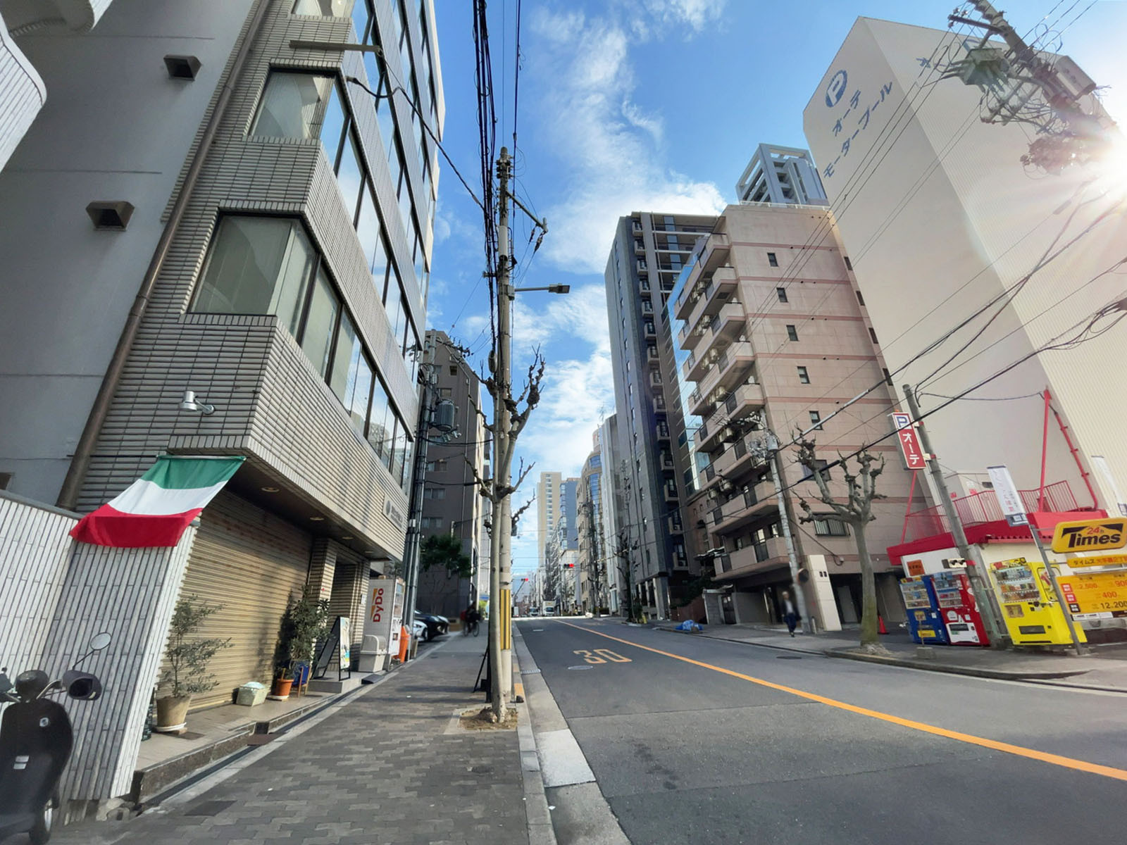 assess大手通ビル前面の通り