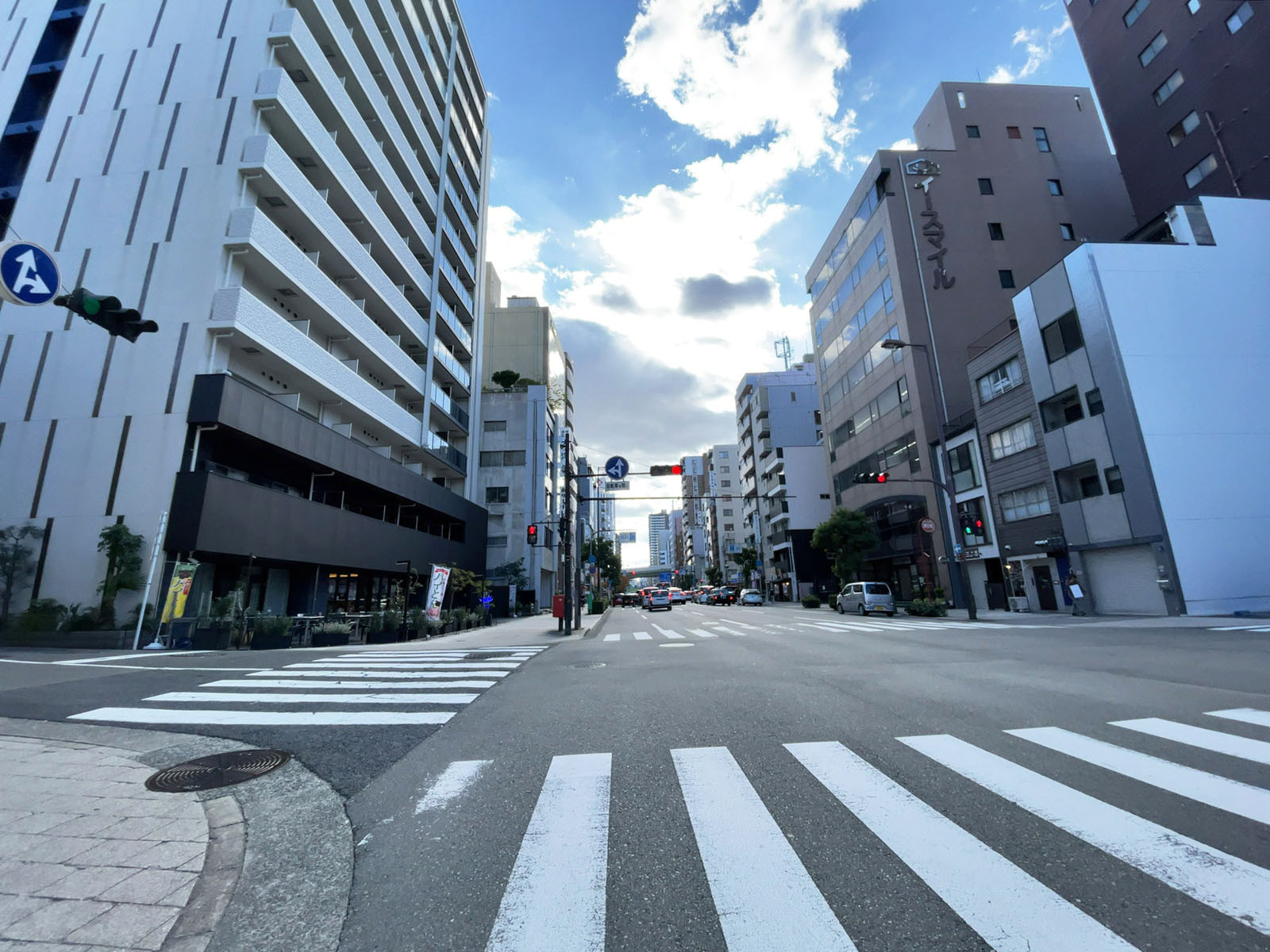 多田ビル前面の通り
