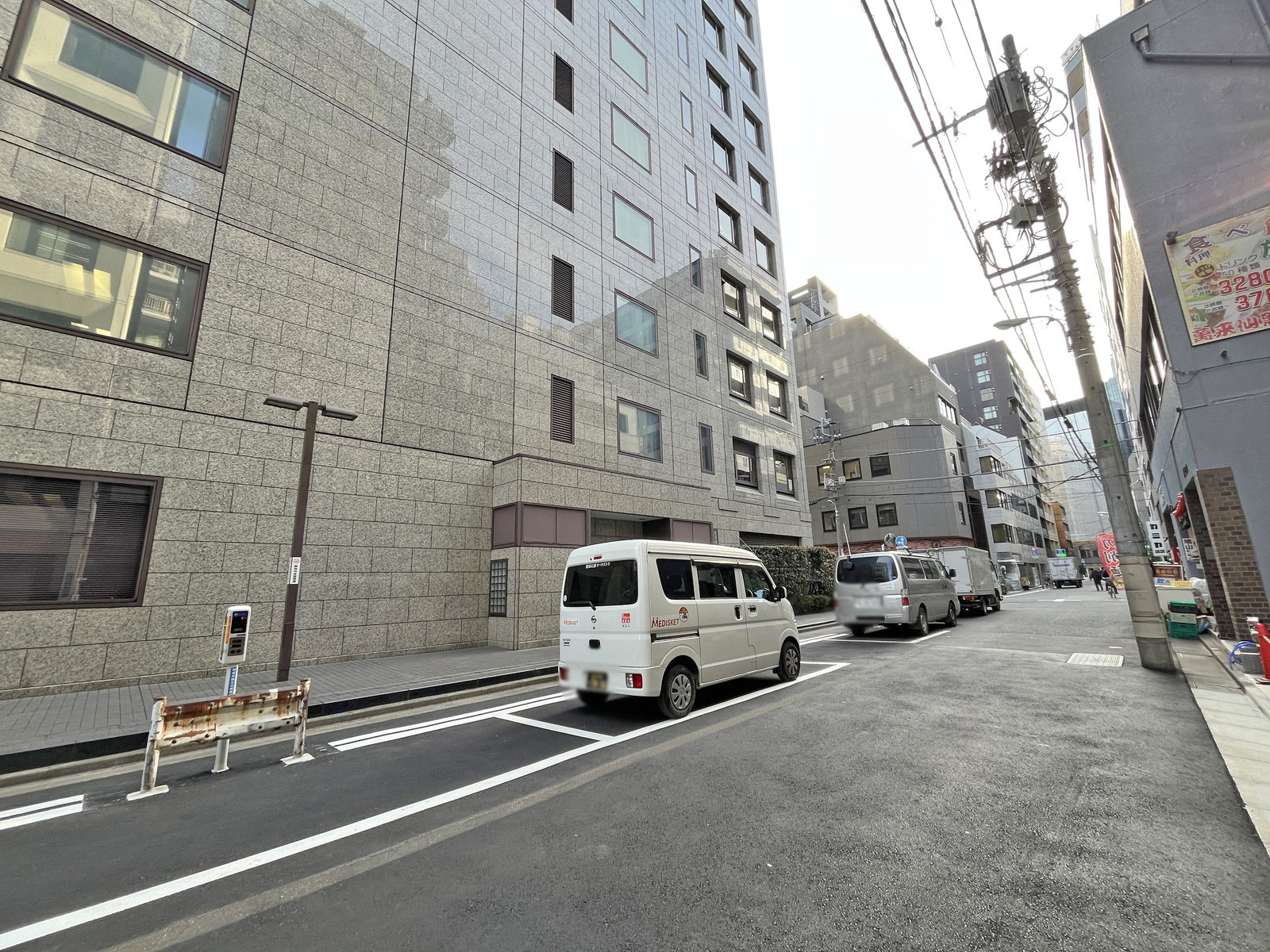 アスカ日本橋小伝馬町ビル前面通り