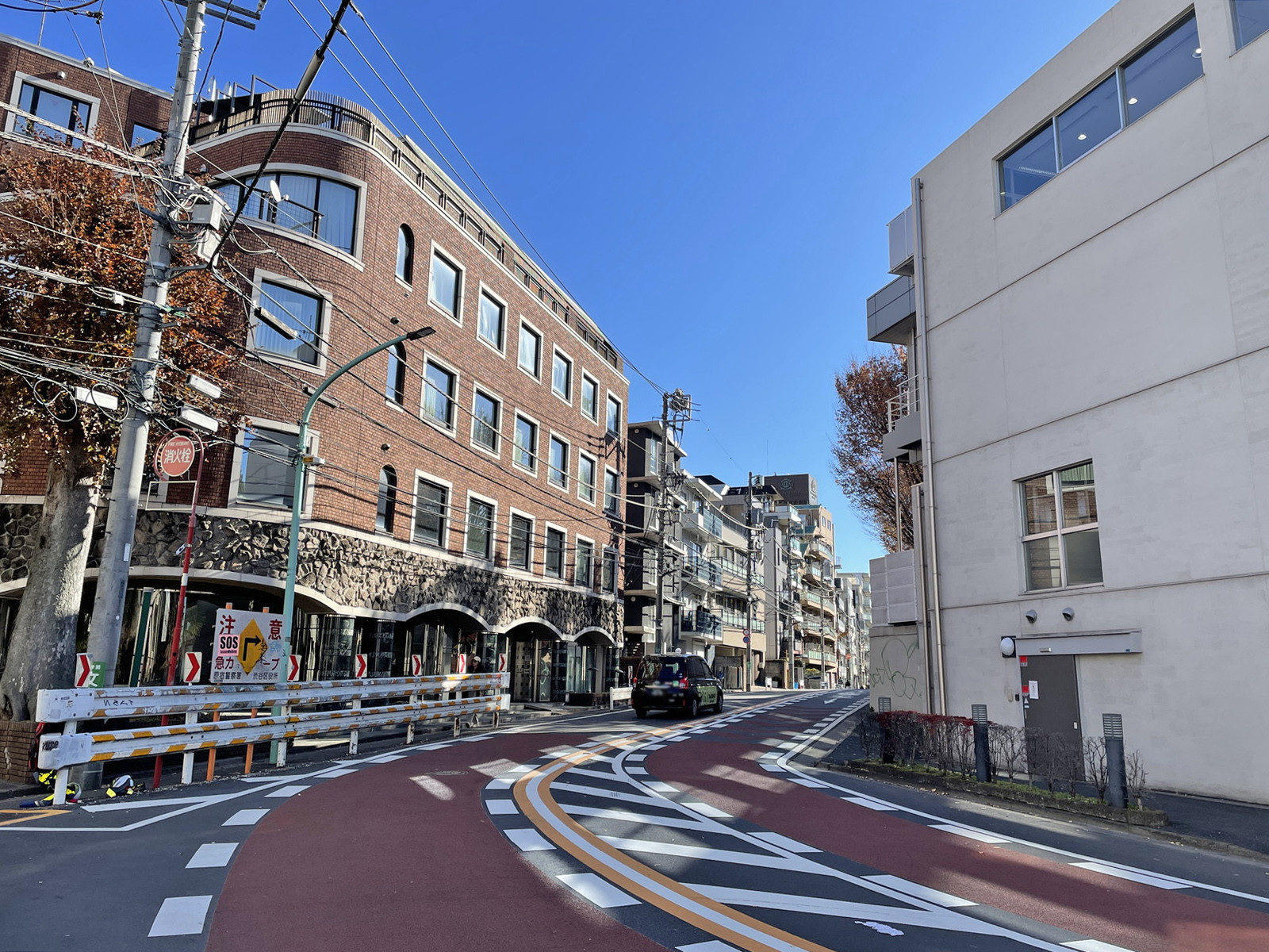MFビル前面の通り