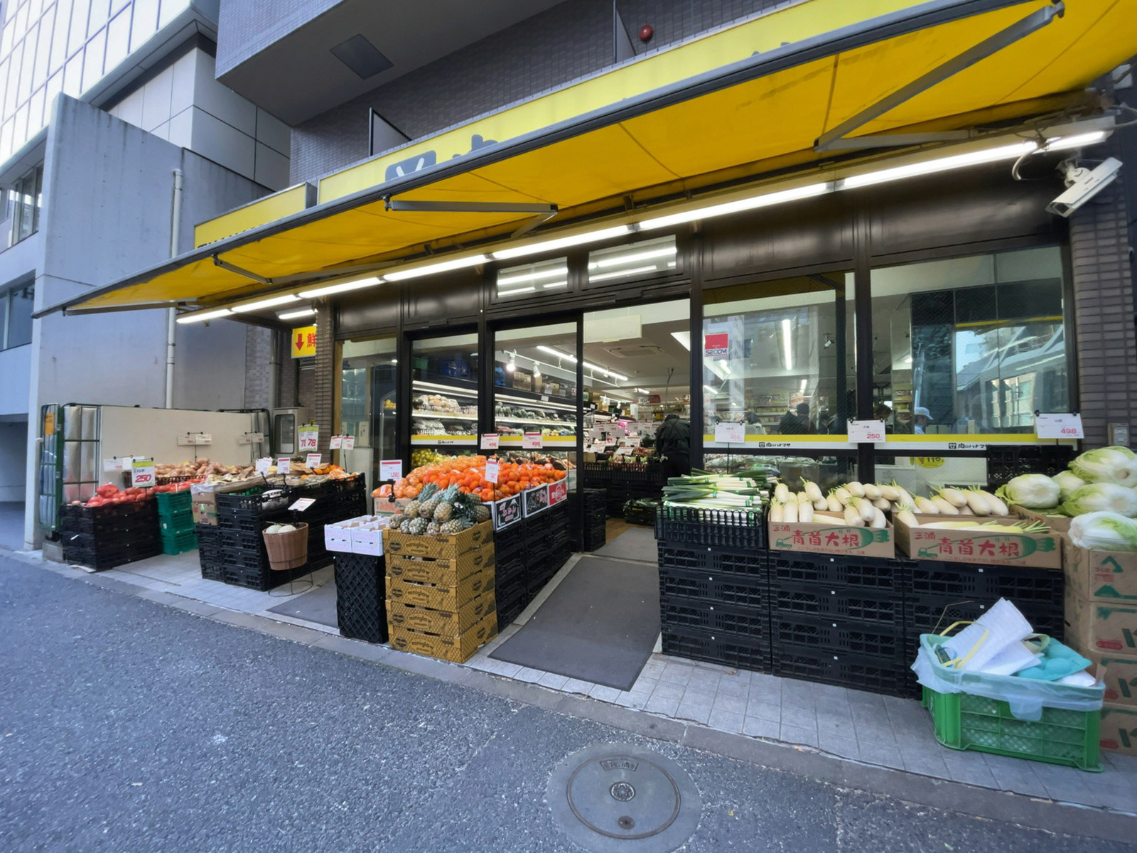 付近の肉のハナマサ赤坂店