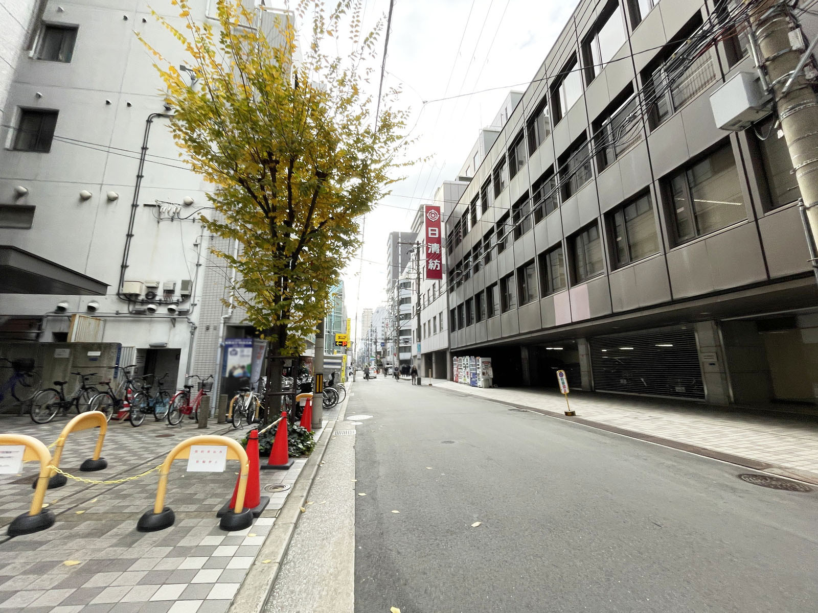 山口興産堺筋ビル前面の通り