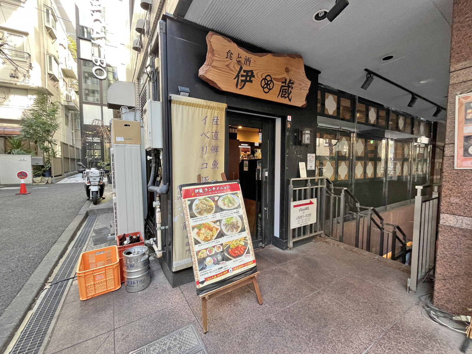徒歩1分の居酒屋伊蔵 半蔵門店