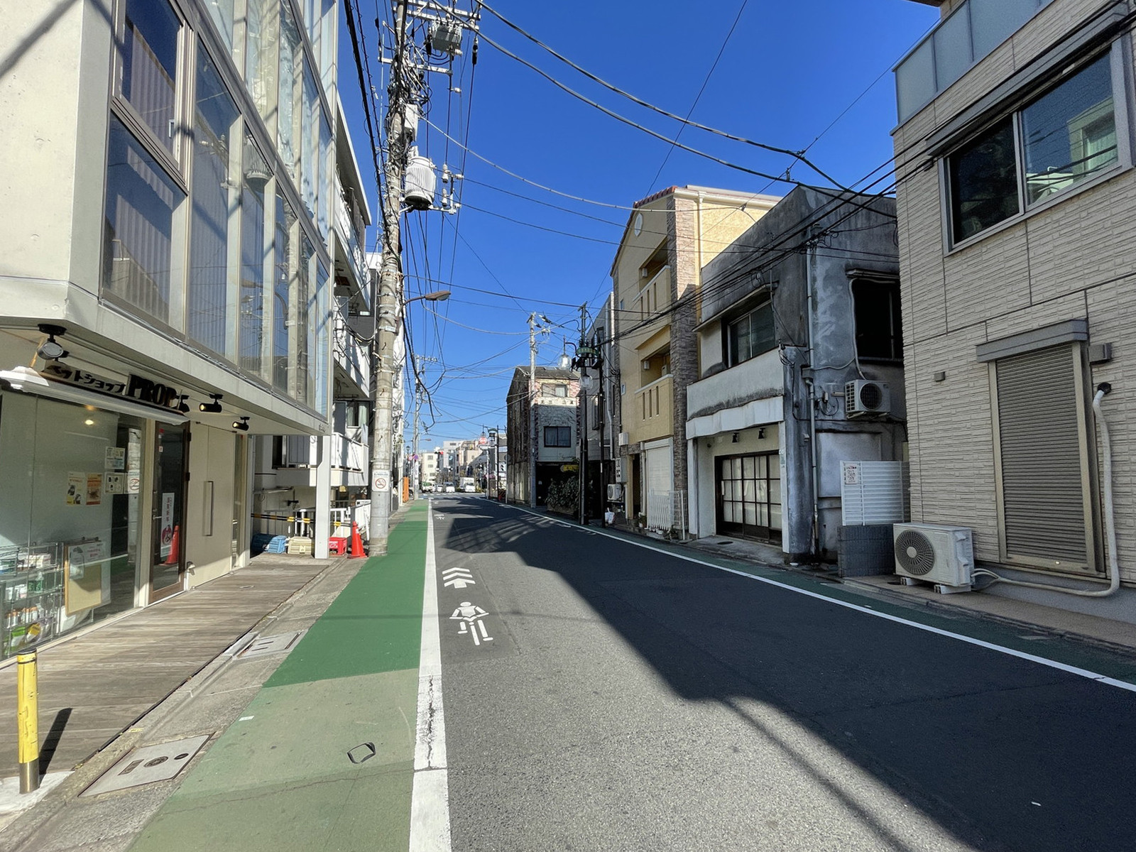エス・パル前面の通り