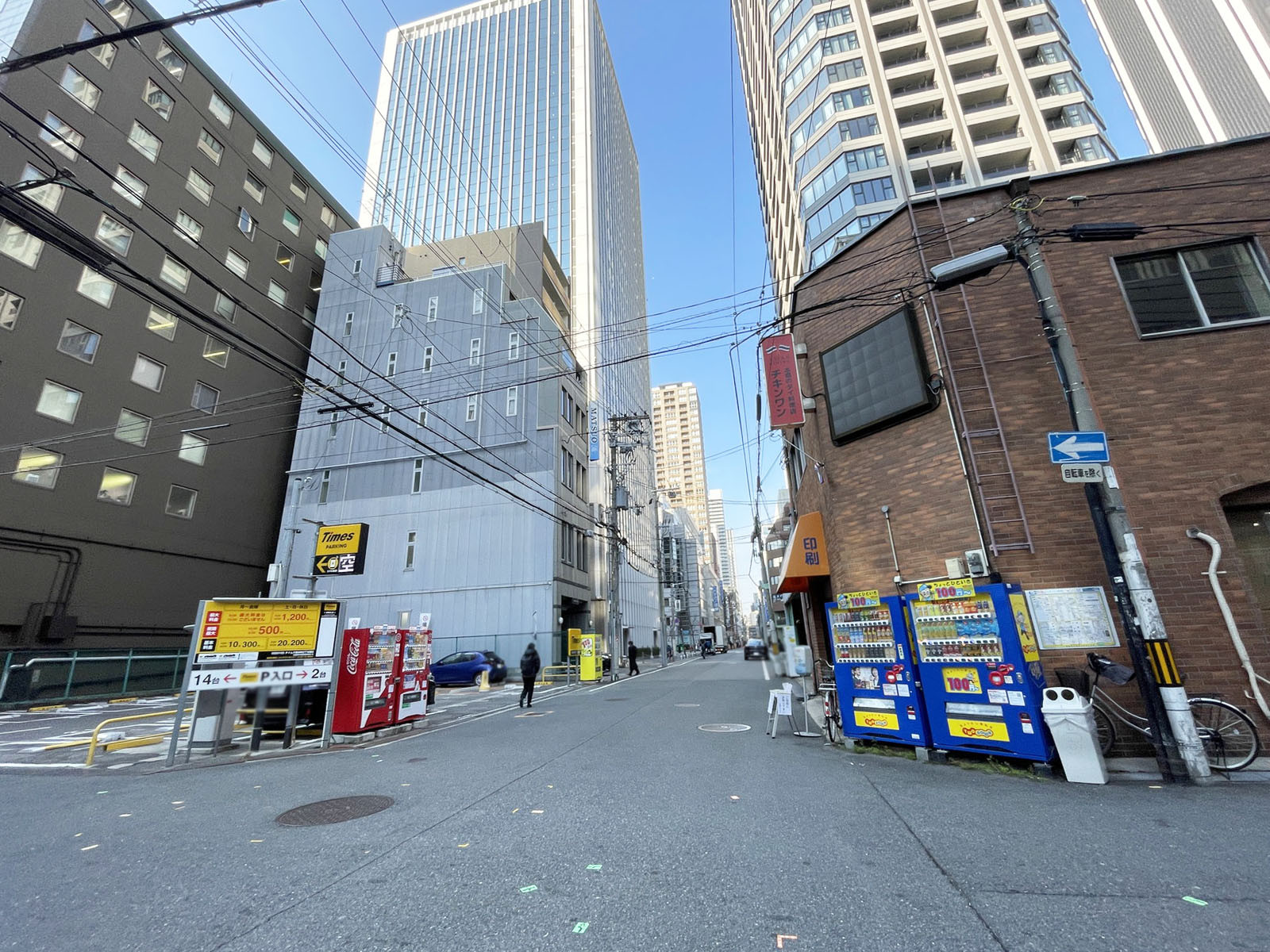 第一住建本町ビル前面の通り