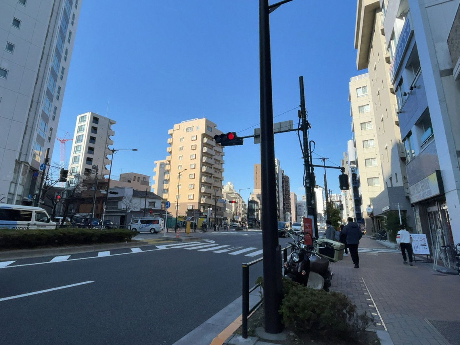西五反田プレイス前面の通り