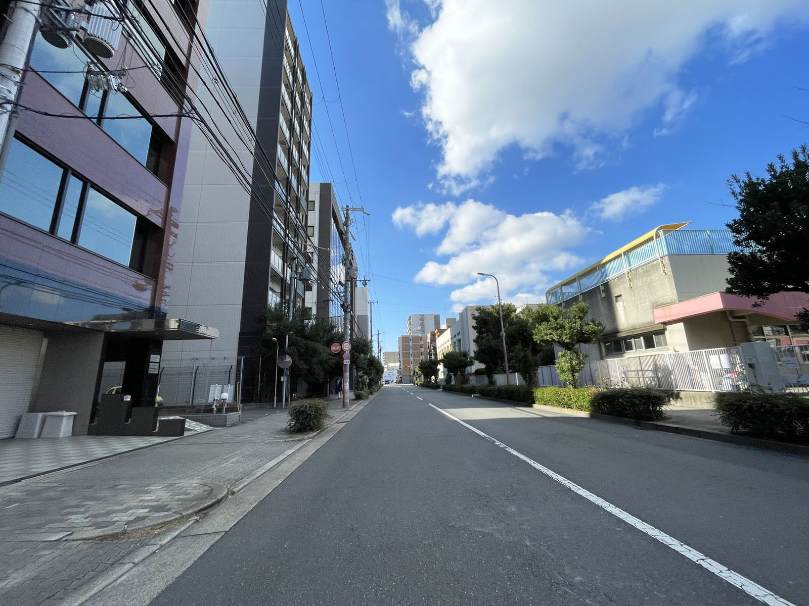 REZET新大阪前面の通り