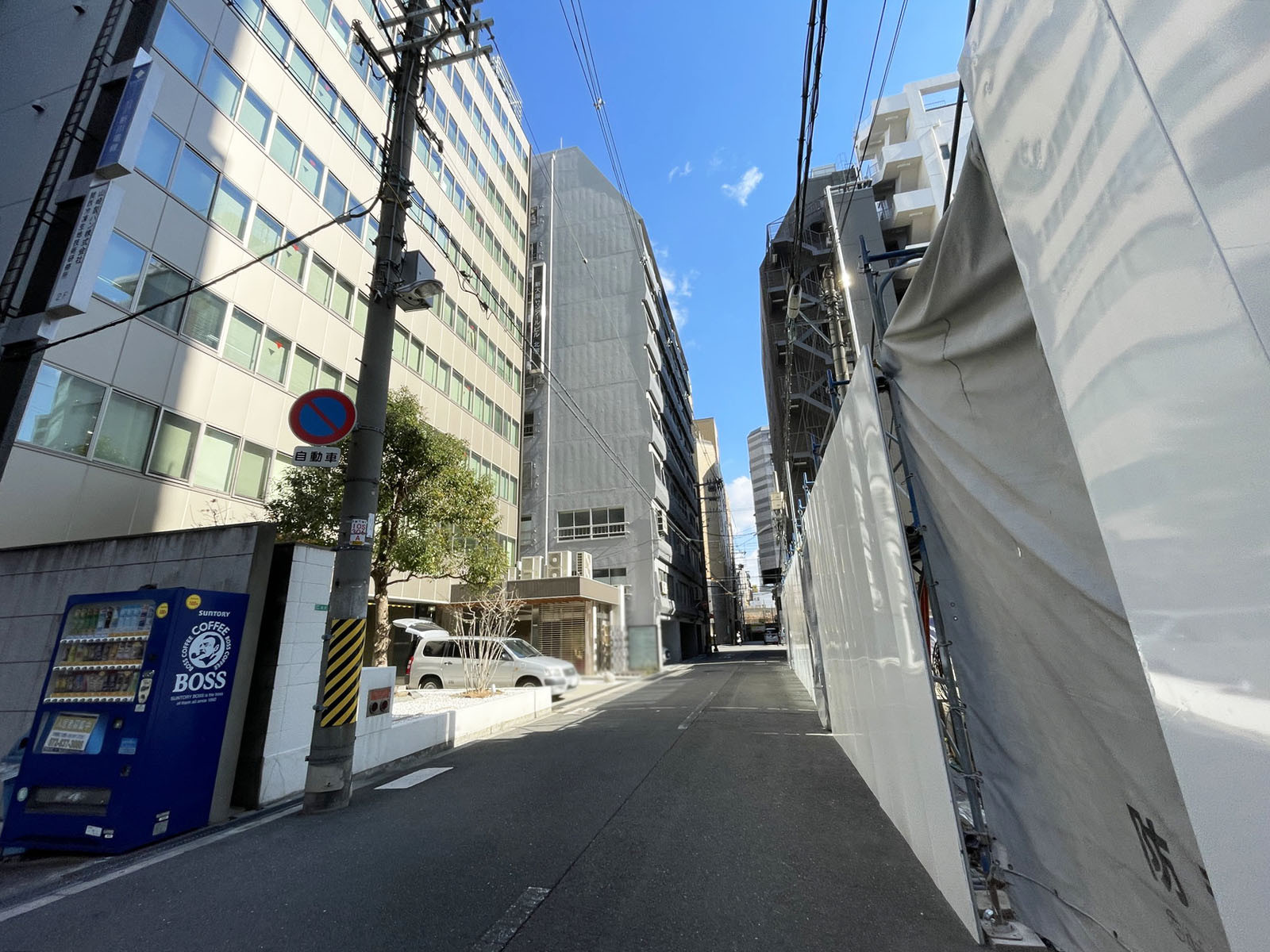 新大阪サンアールビル北館前面の通り