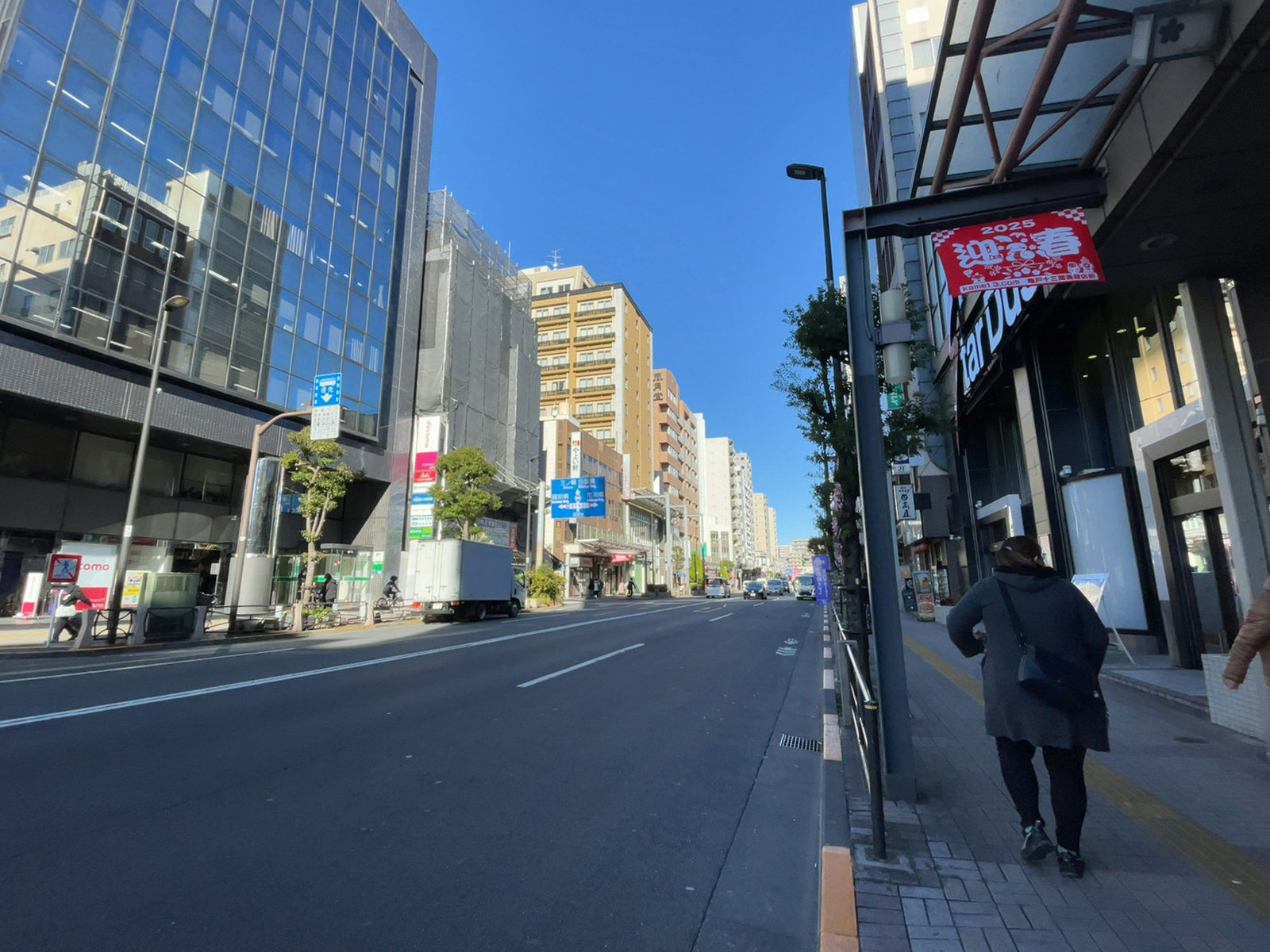 さくら亀戸ビル前面の通り