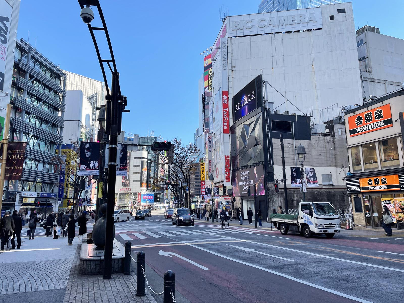 岩崎ビル前面の道玄坂