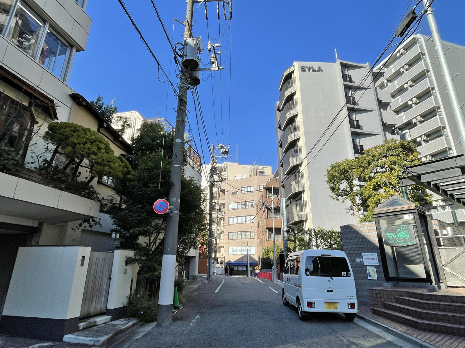 TAKIビル原宿前面の通り