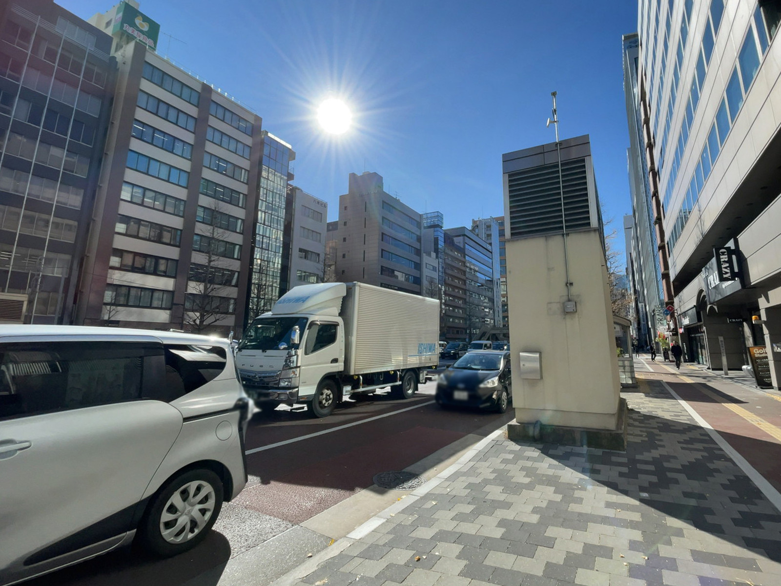 ヒューリック銀座一丁目昭和通りビル前面の通り