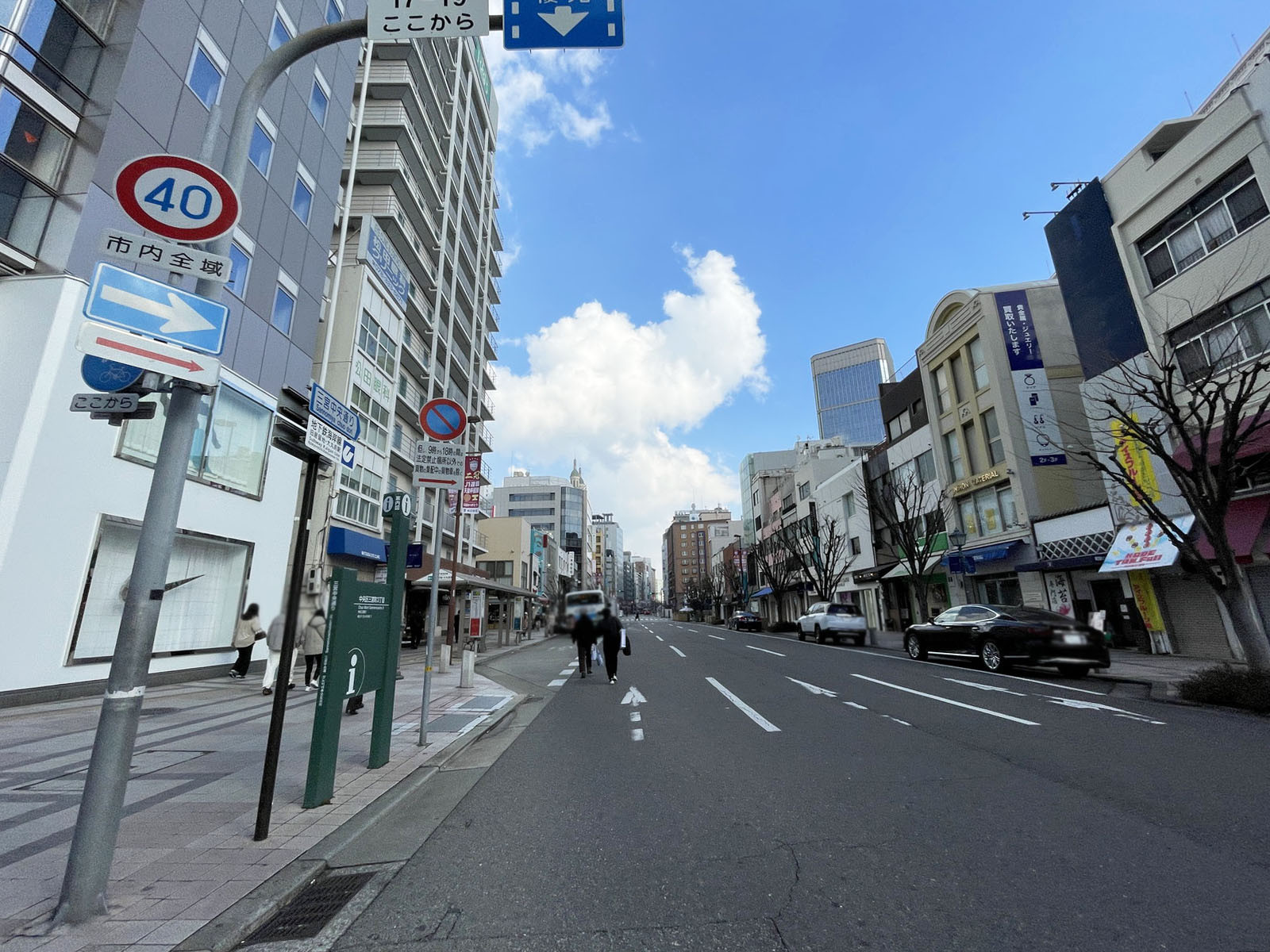 ACN神戸三宮ビル前面の通り