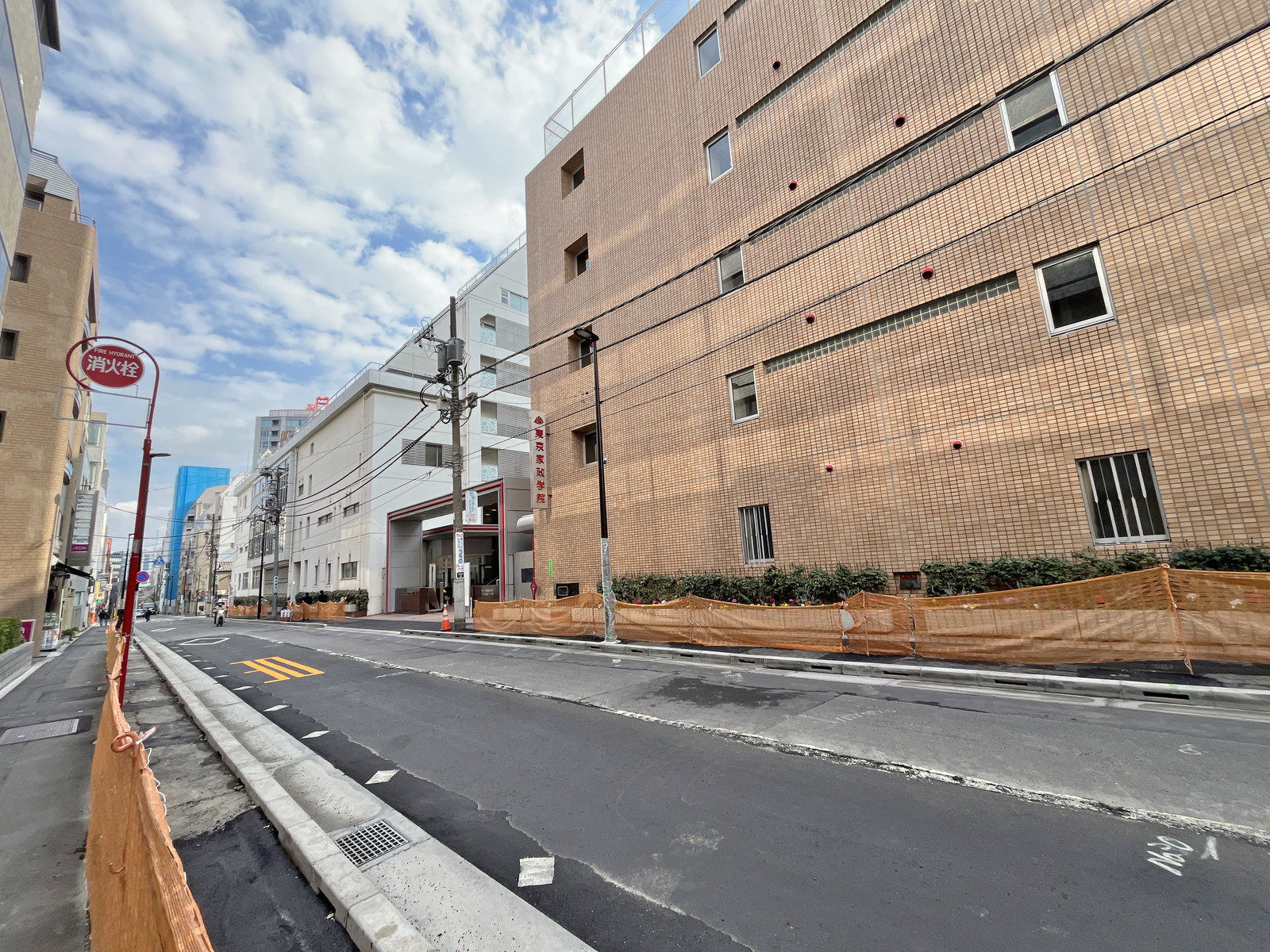 麹町ビル前面通り