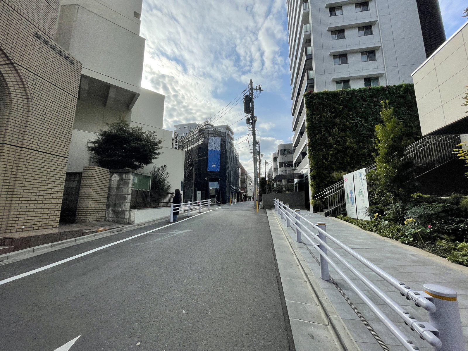 渋谷内田ビル前面の通り