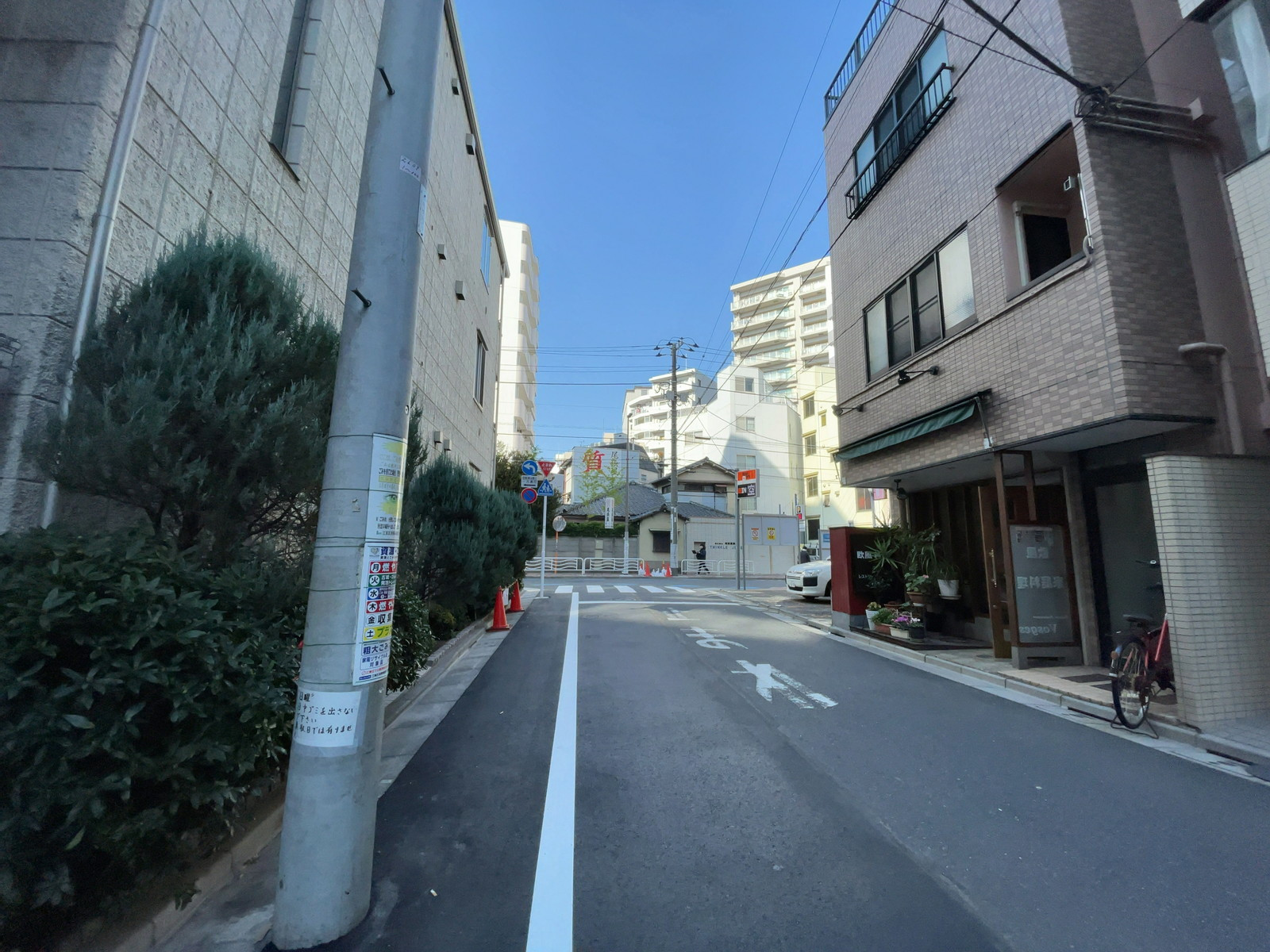 門前仲町SKビル前面の通り