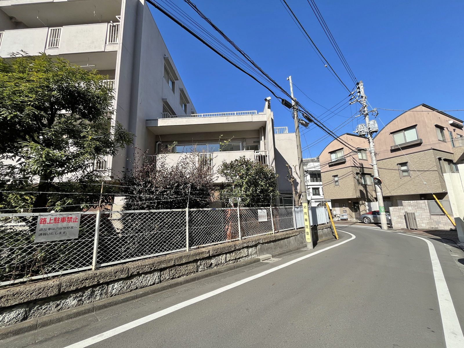 ミヤケホームズ前面通り