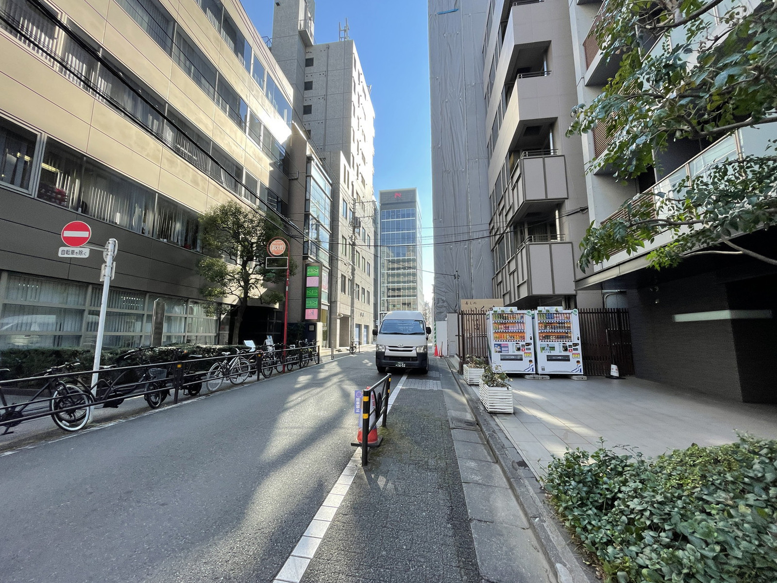青山SIビル前面の通り