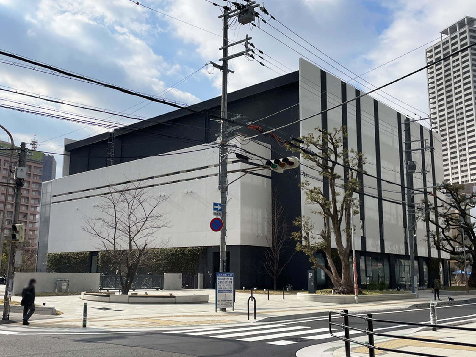 付近の神戸市立磯上体育館