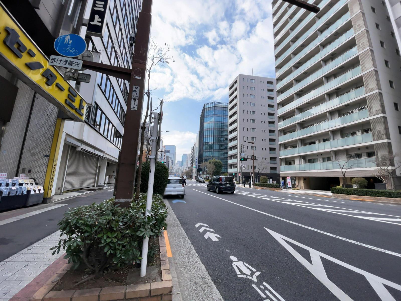 イマスオフィス馬喰町前面の通り